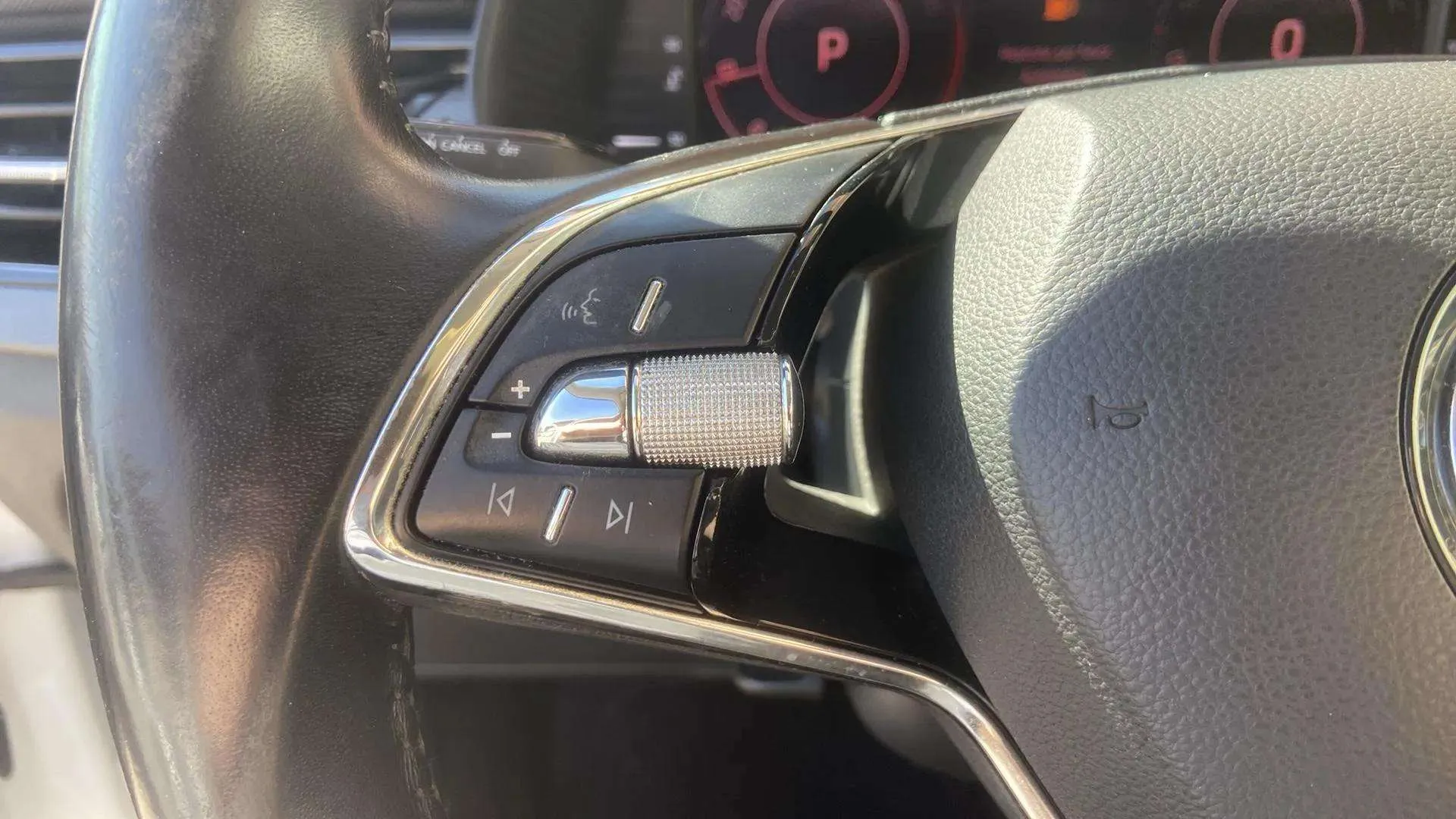 Škoda Kamiq 1.0 TSI DSG Ambition - foto 14