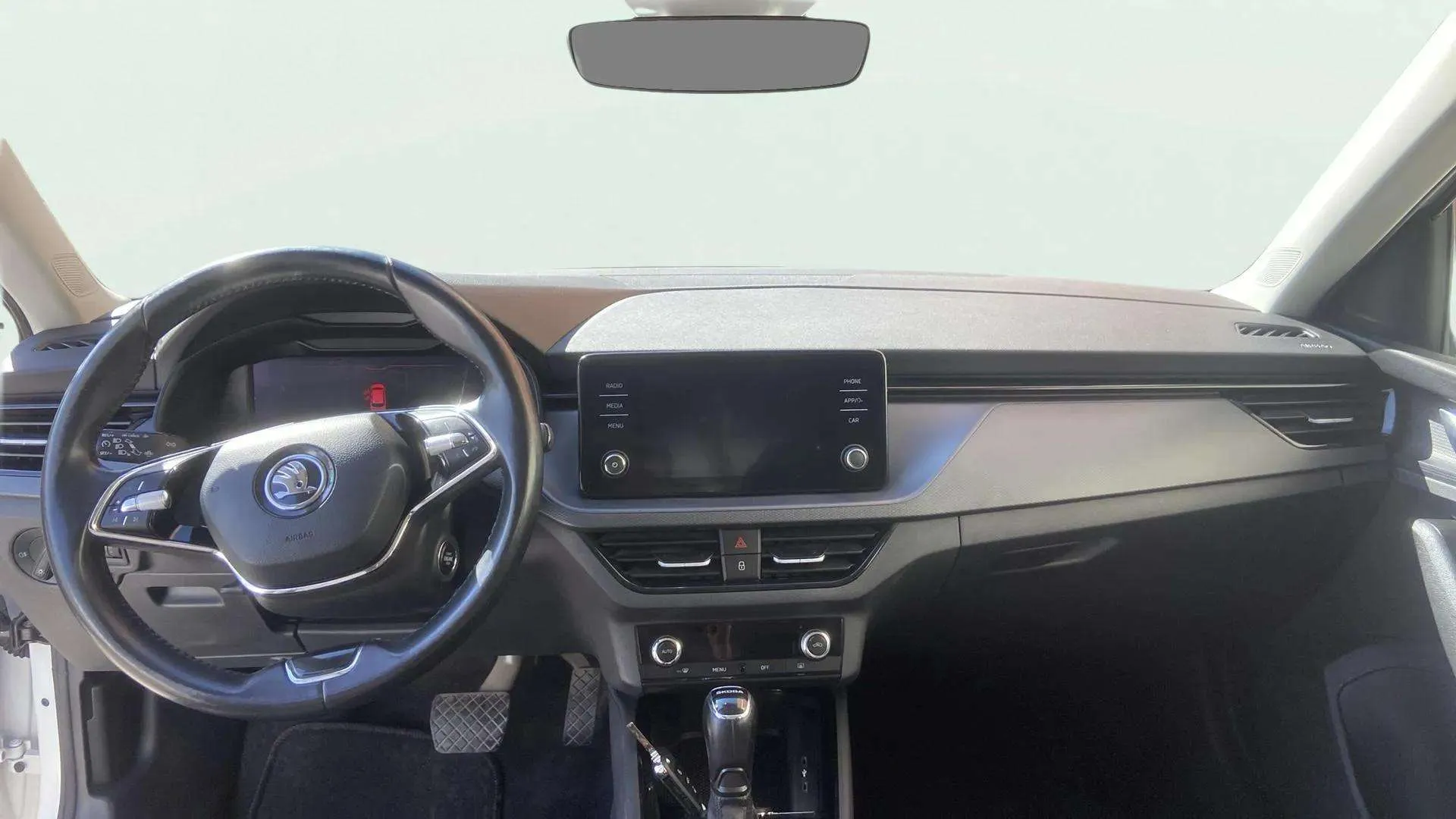 Škoda Kamiq 1.0 TSI DSG Ambition - foto 13