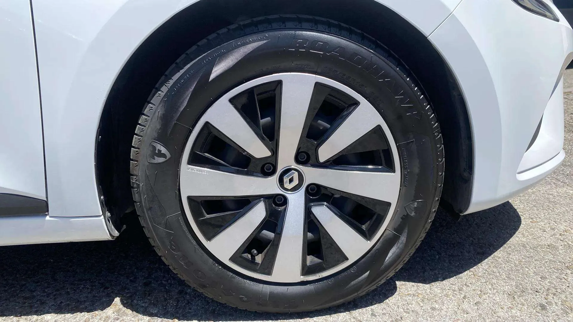 Renault Clio Equilibre TCe - foto 29