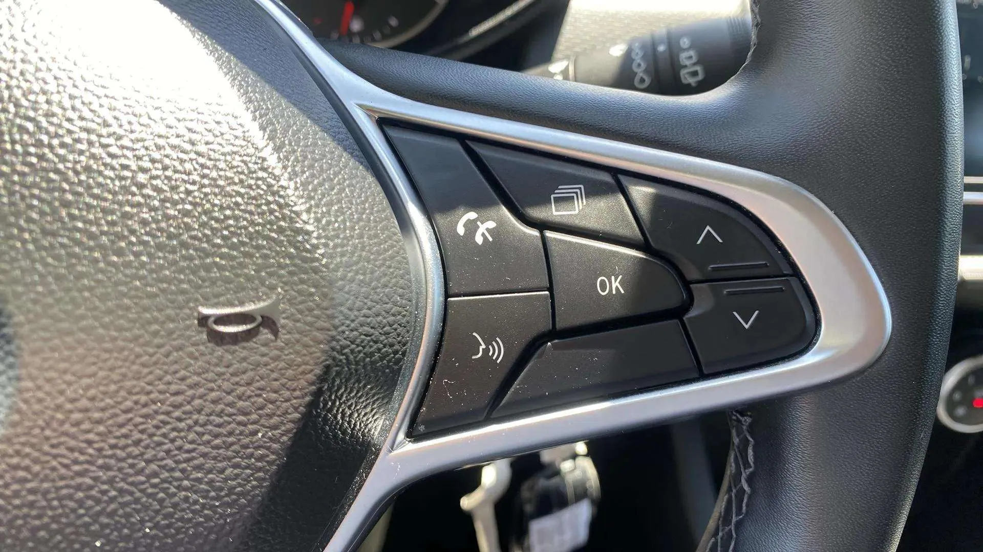 Renault Clio Equilibre TCe - foto 14