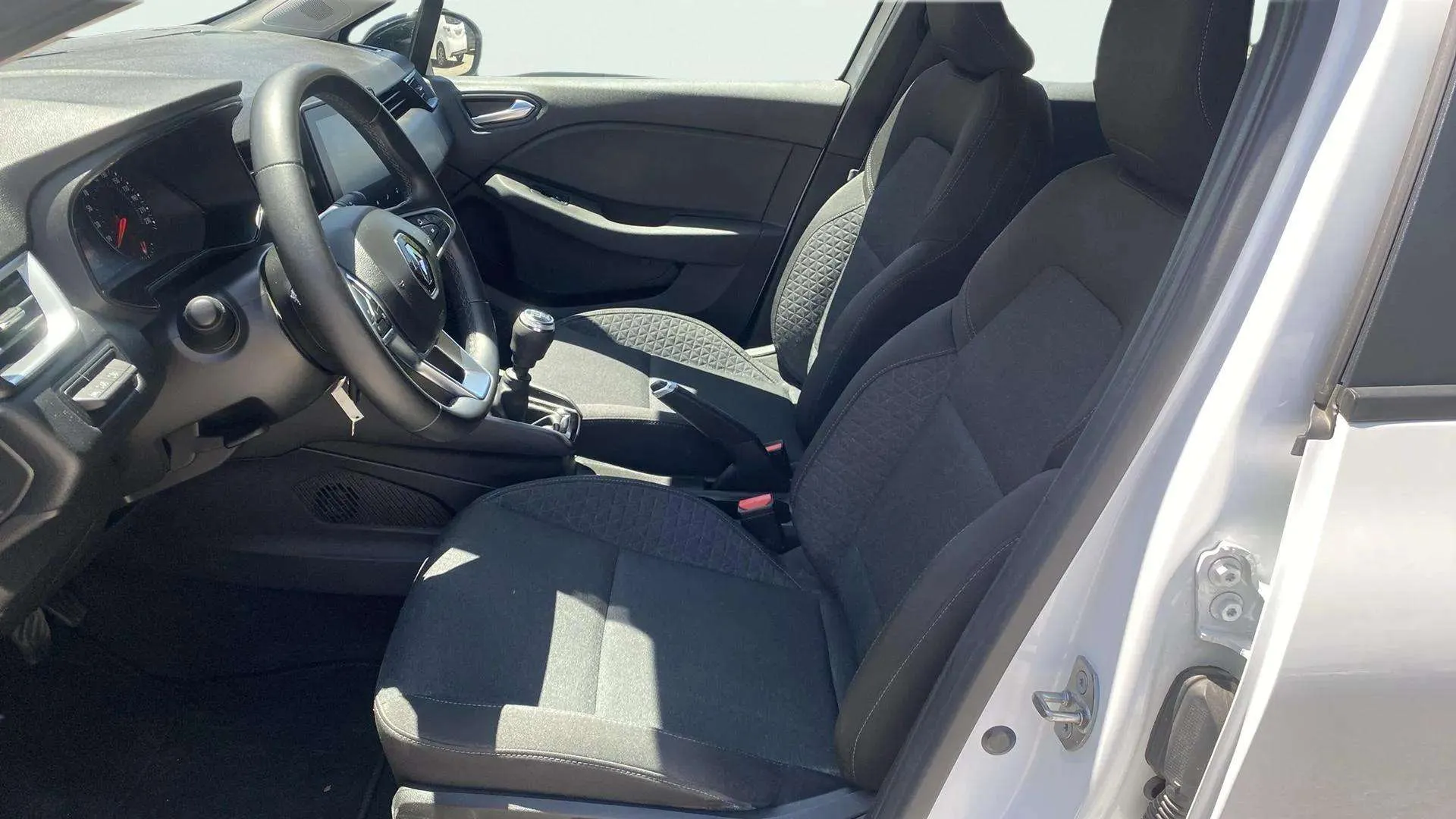 Renault Clio Equilibre TCe - foto 22