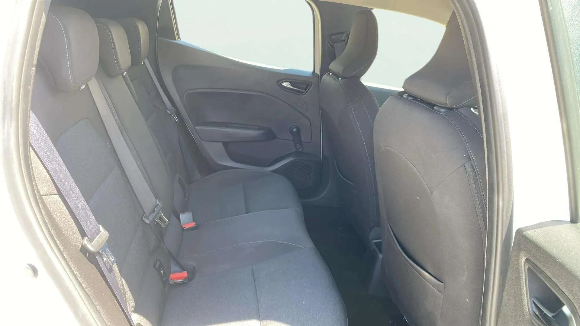 Renault Clio Equilibre TCe - foto 25