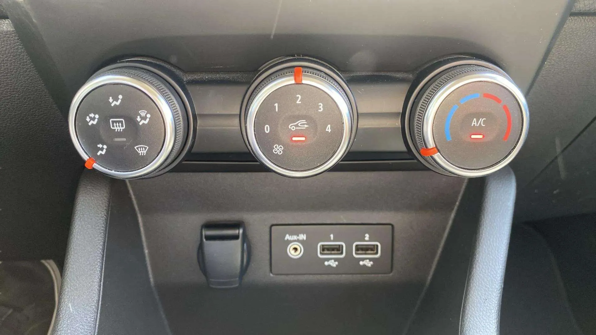 Renault Clio Equilibre TCe - foto 18