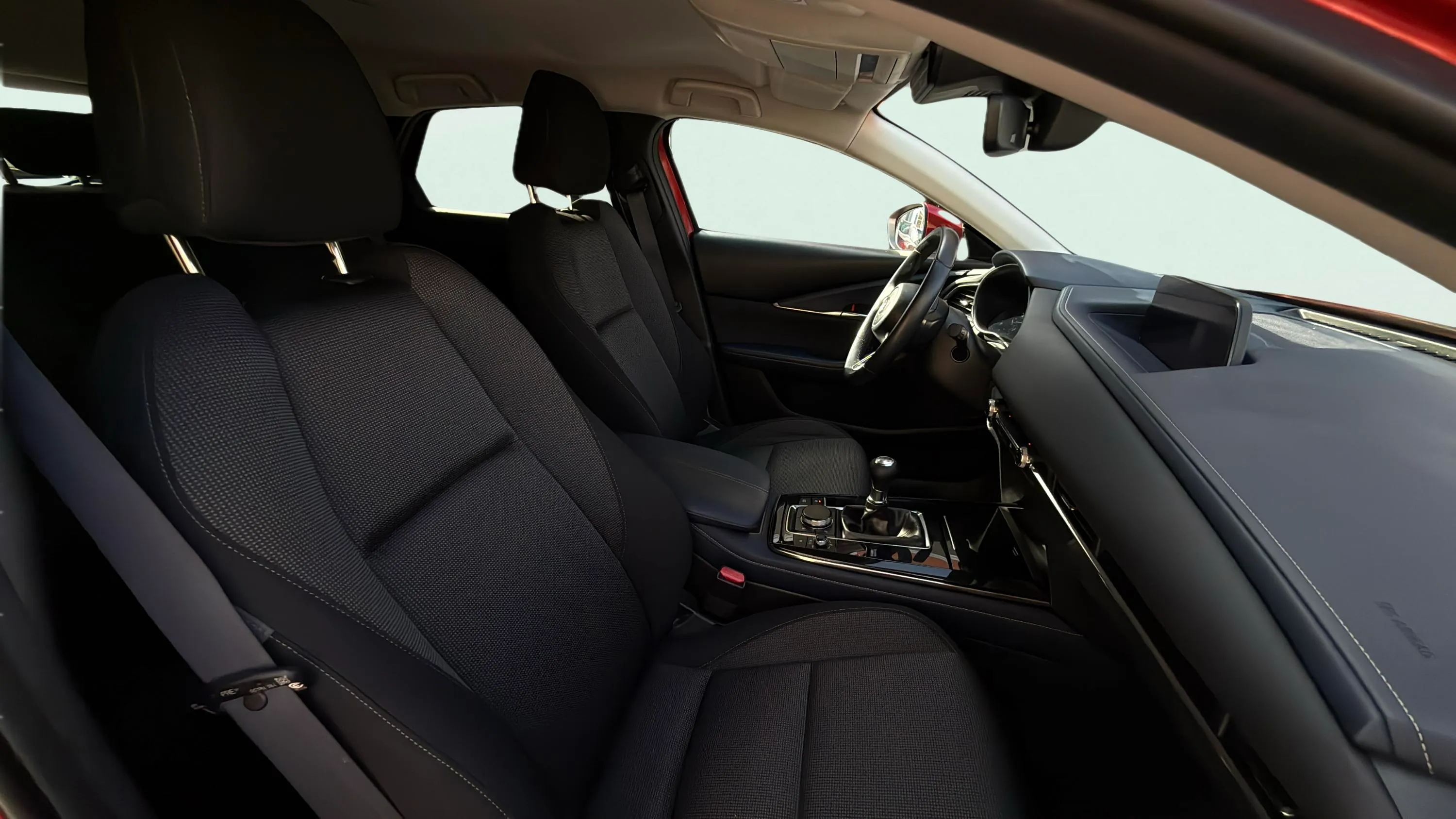 Mazda CX-30 SKYACTIV-X 2.0 Evolution - foto 18