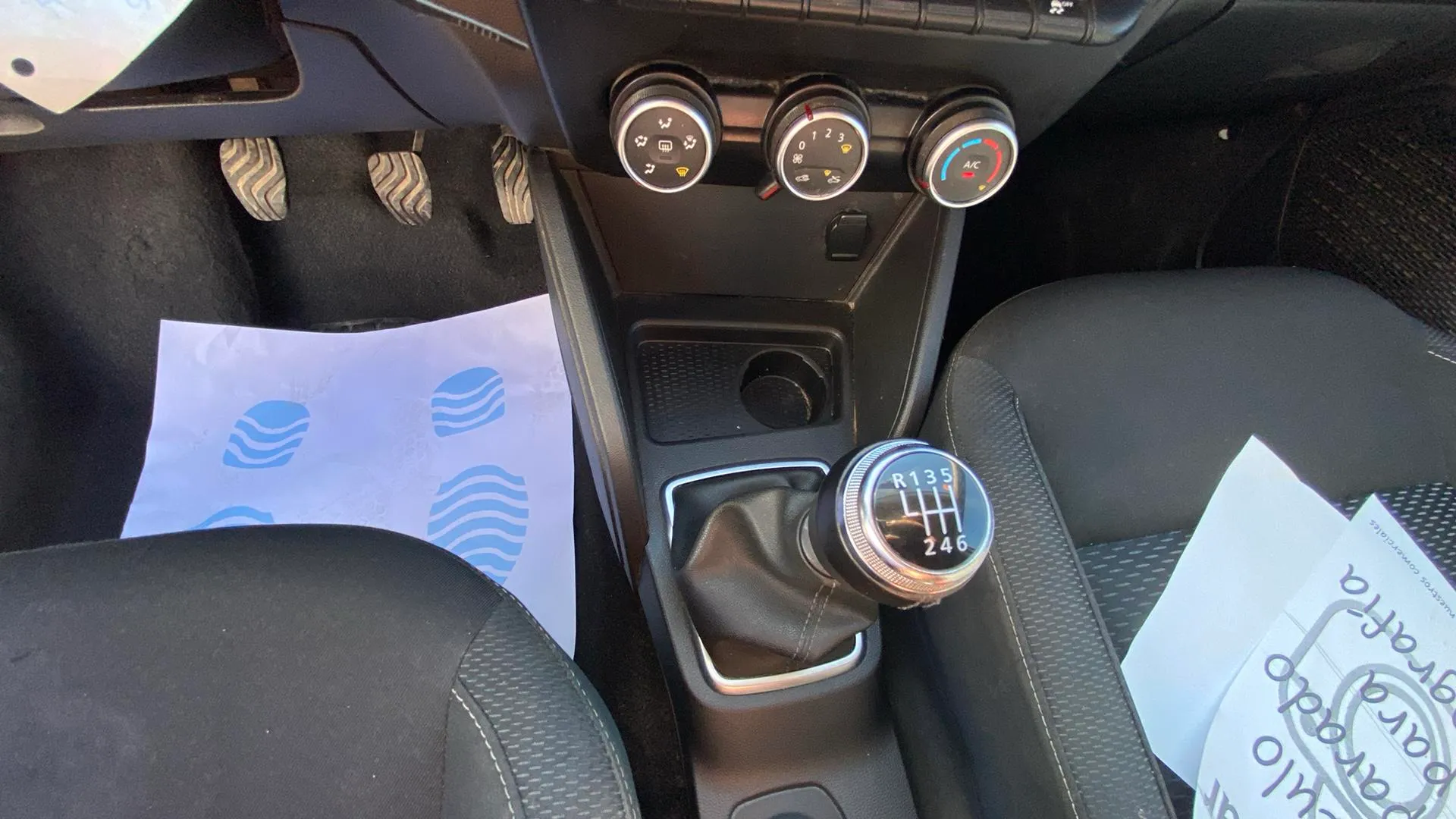Dacia Duster Essential Blue dCi 4x4 - foto 22