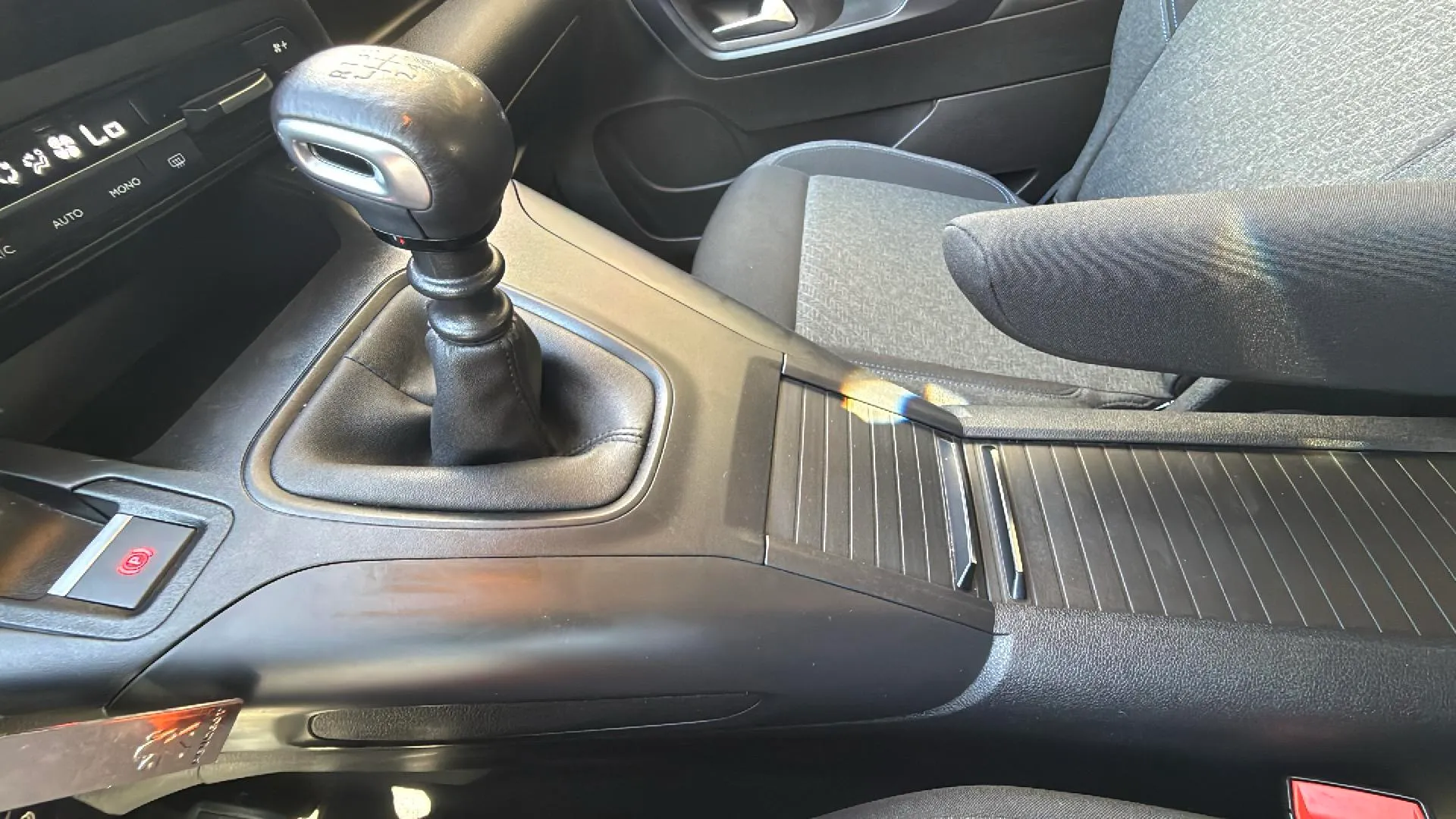Peugeot Rifter Allure Standard PureTech - foto 15