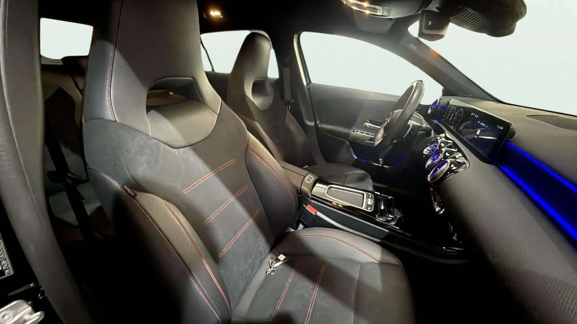 Mercedes-Benz Clase A A 200 d - foto 9