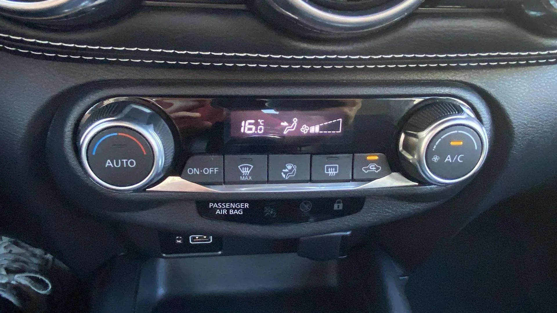 Nissan Juke DIG-T Acenta - foto 19
