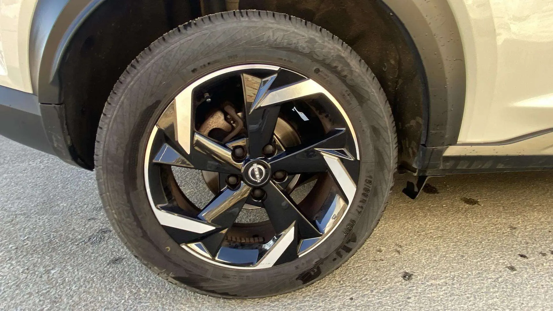 Nissan Juke DIG-T Acenta - foto 35