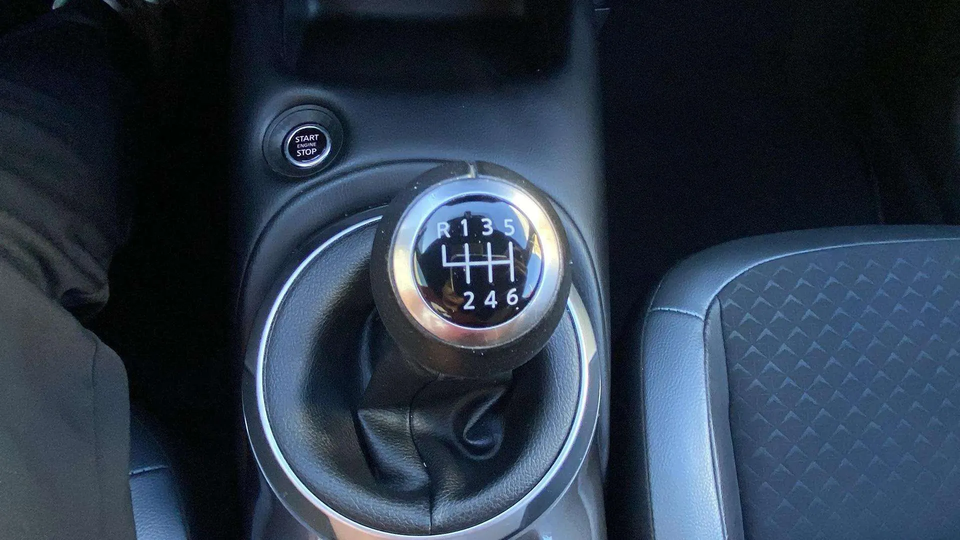 Nissan Juke DIG-T Acenta - foto 11