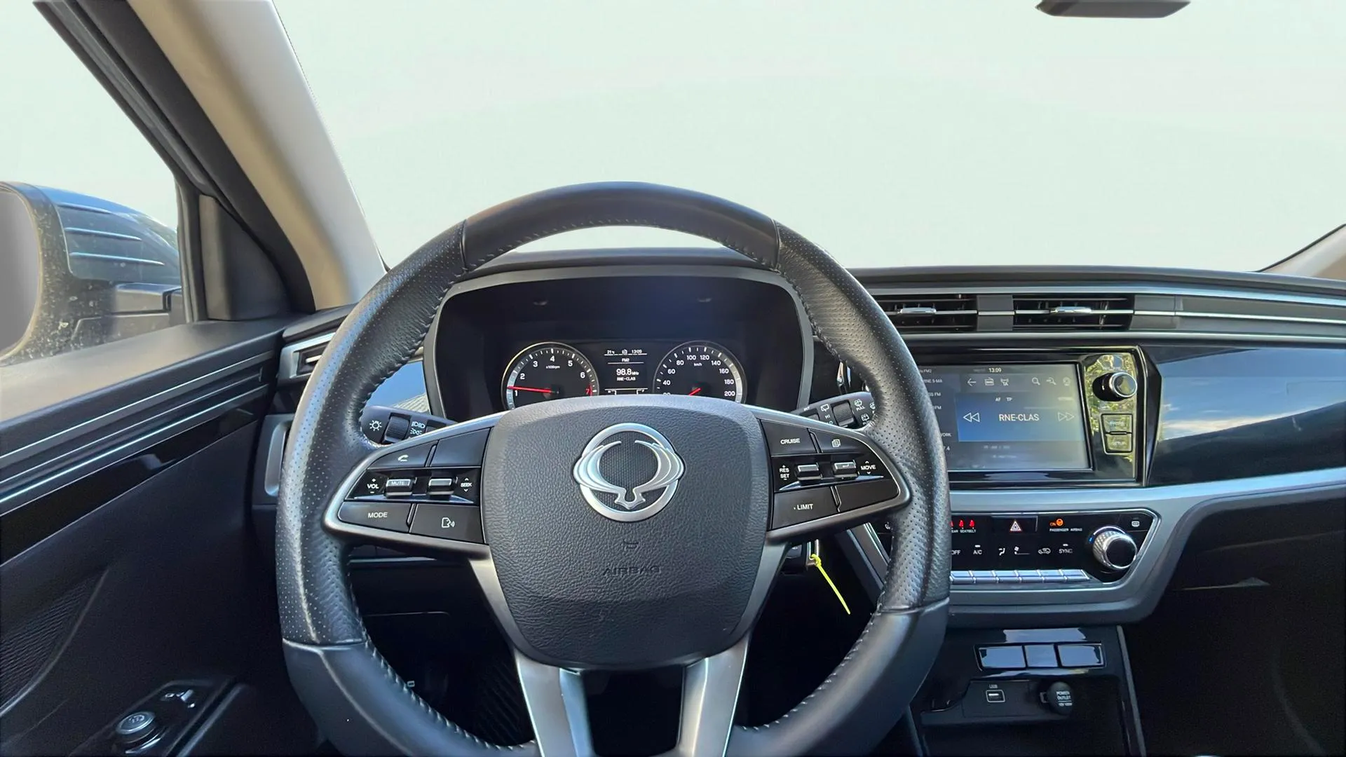 SsangYong Korando G15T LP Urban Plus - foto 12