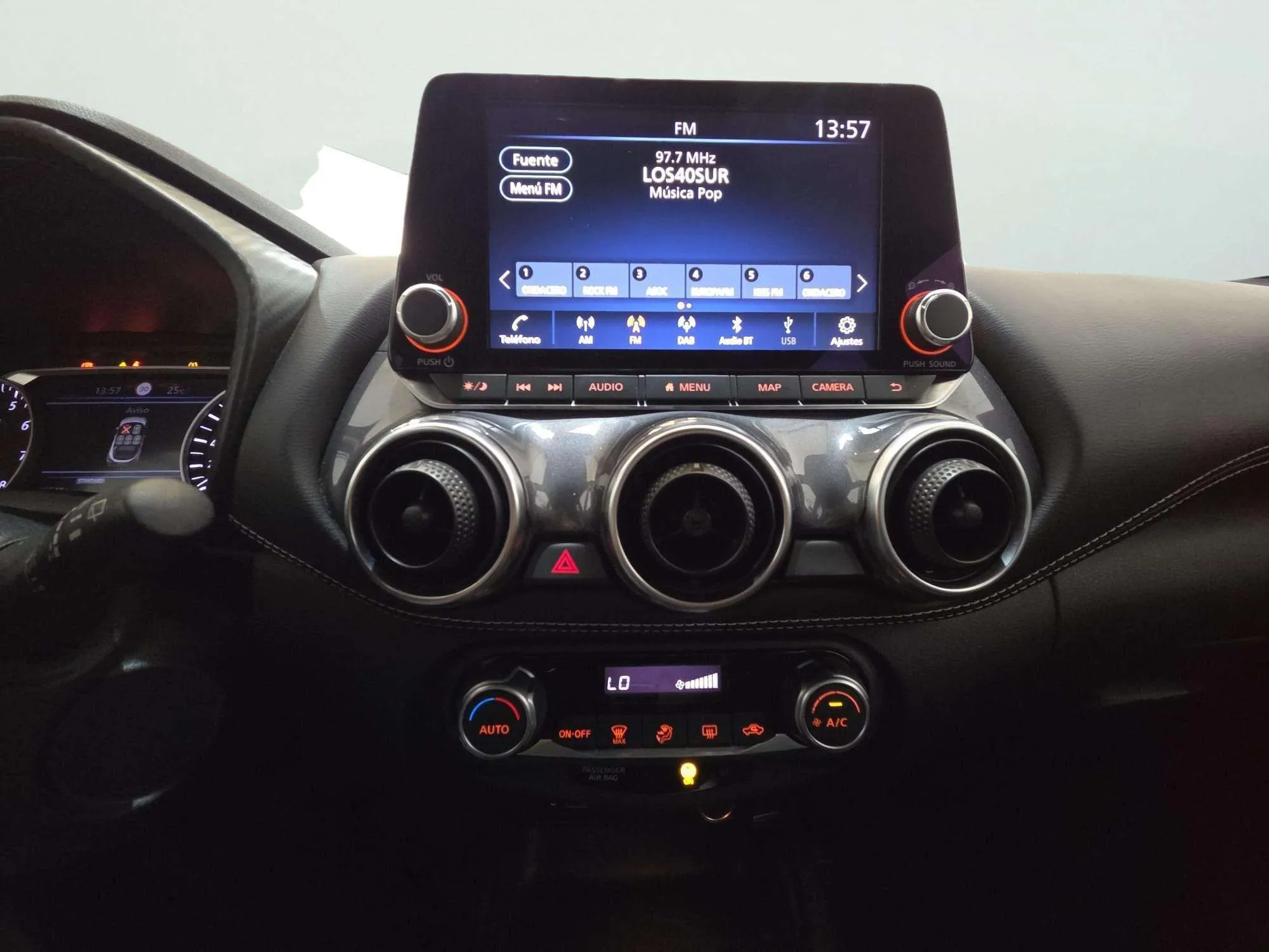 Nissan Juke DIG-T Acenta - foto 23