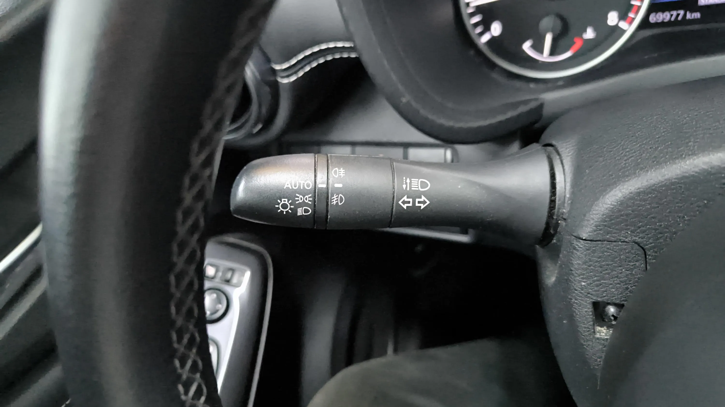 Nissan Juke DIG-T N-Connecta - foto 32