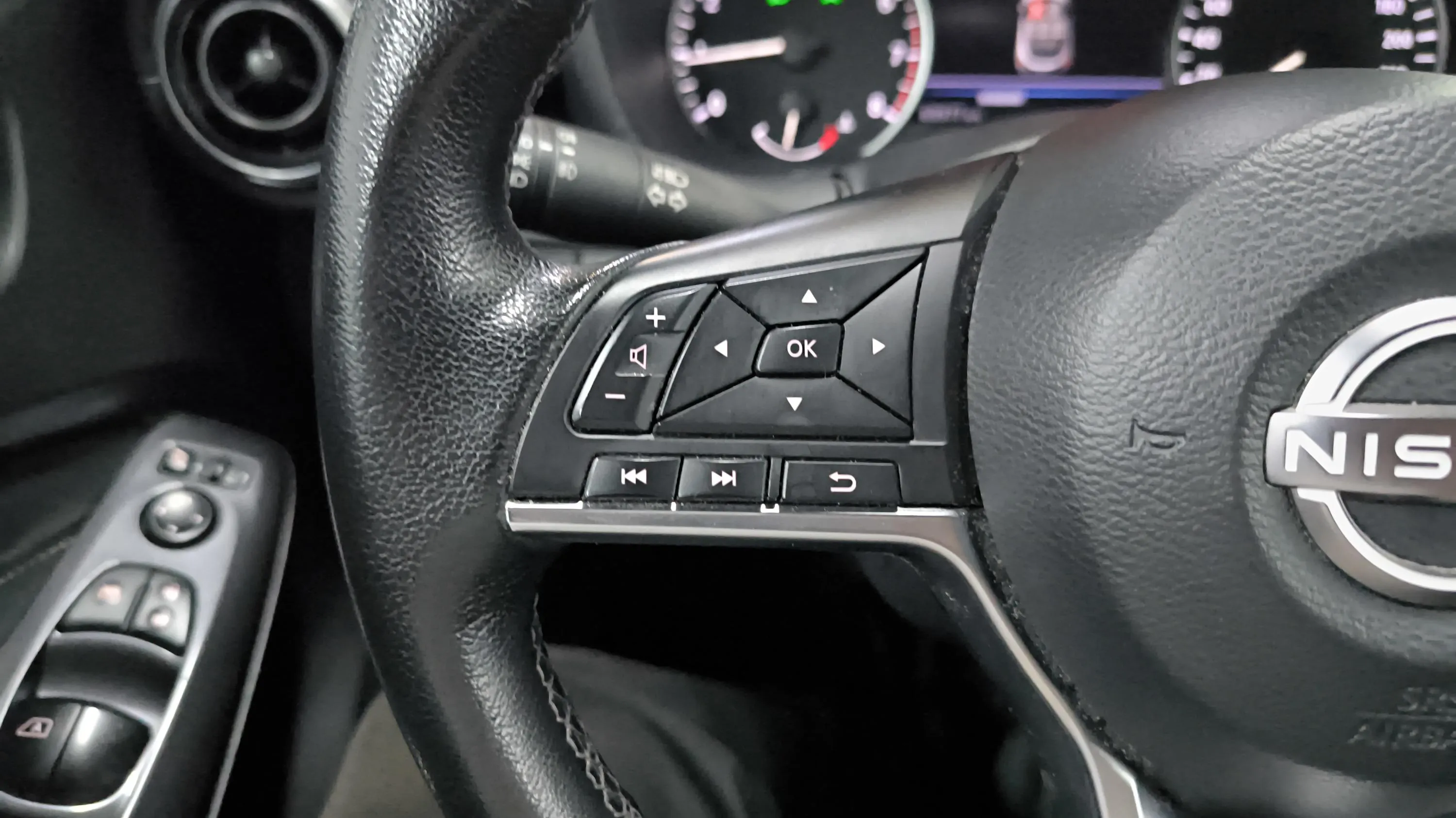 Nissan Juke DIG-T N-Connecta - foto 30
