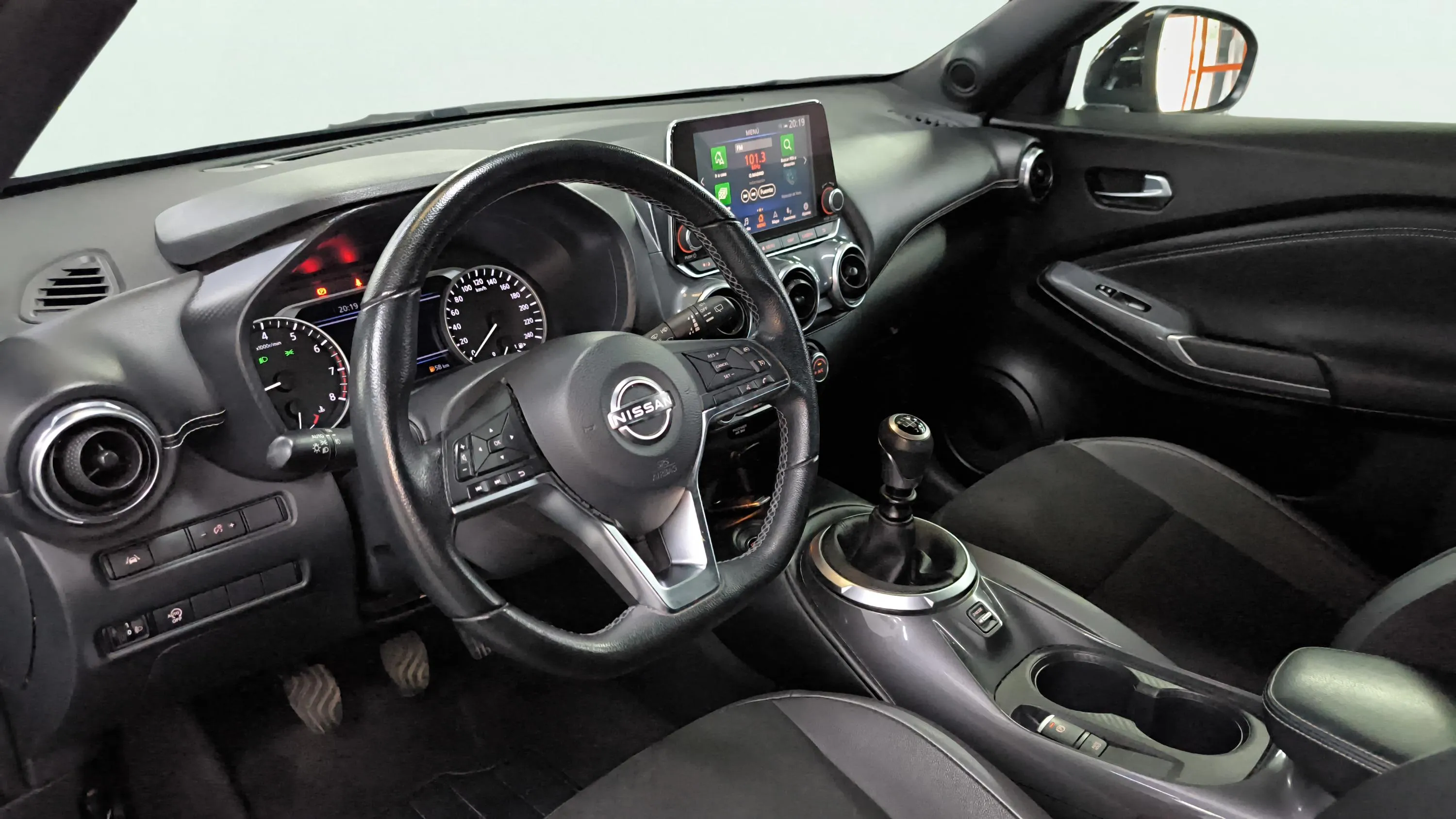 Nissan Juke DIG-T N-Connecta - foto 25