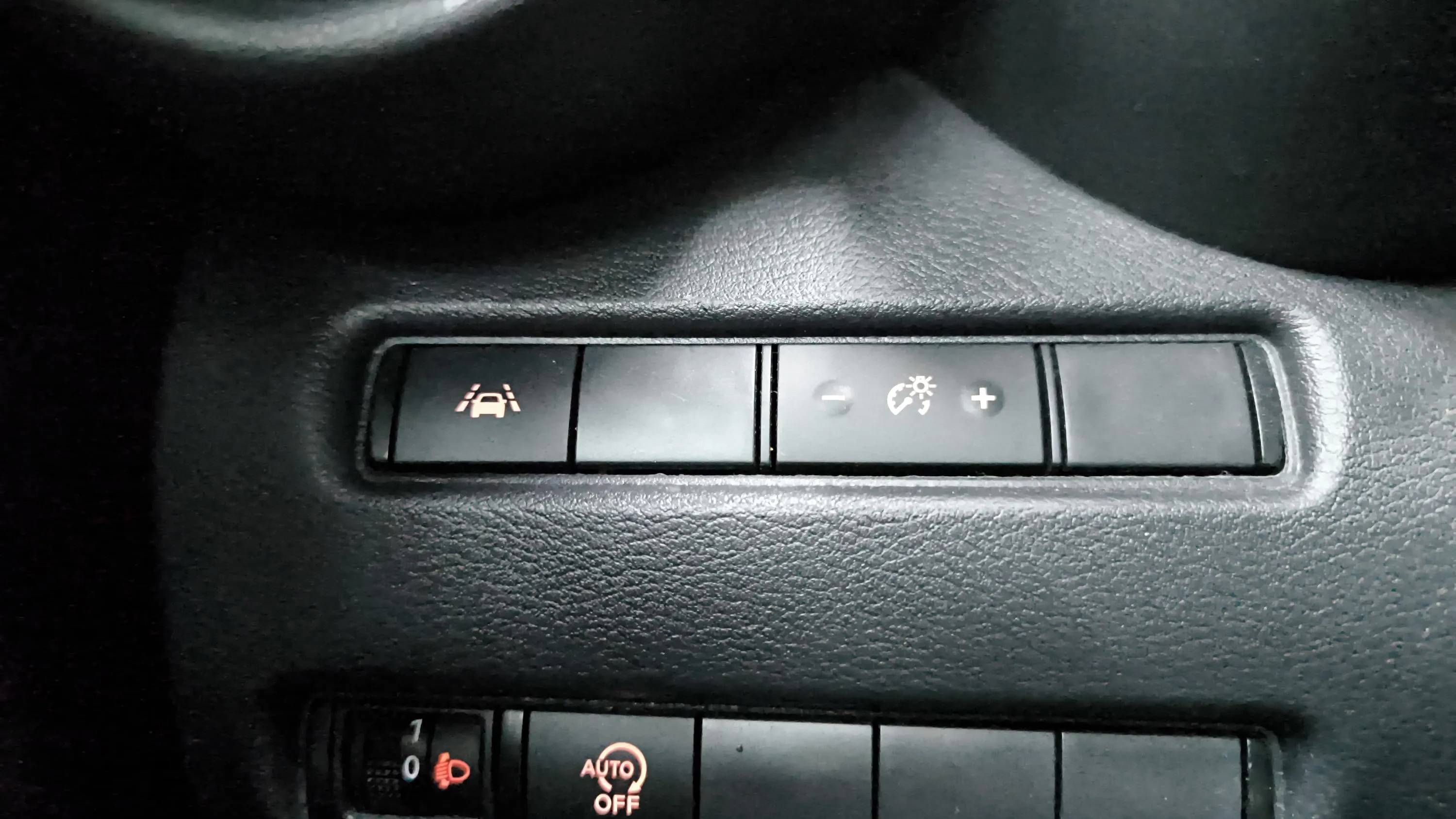 Nissan Juke DIG-T N-Connecta - foto 29