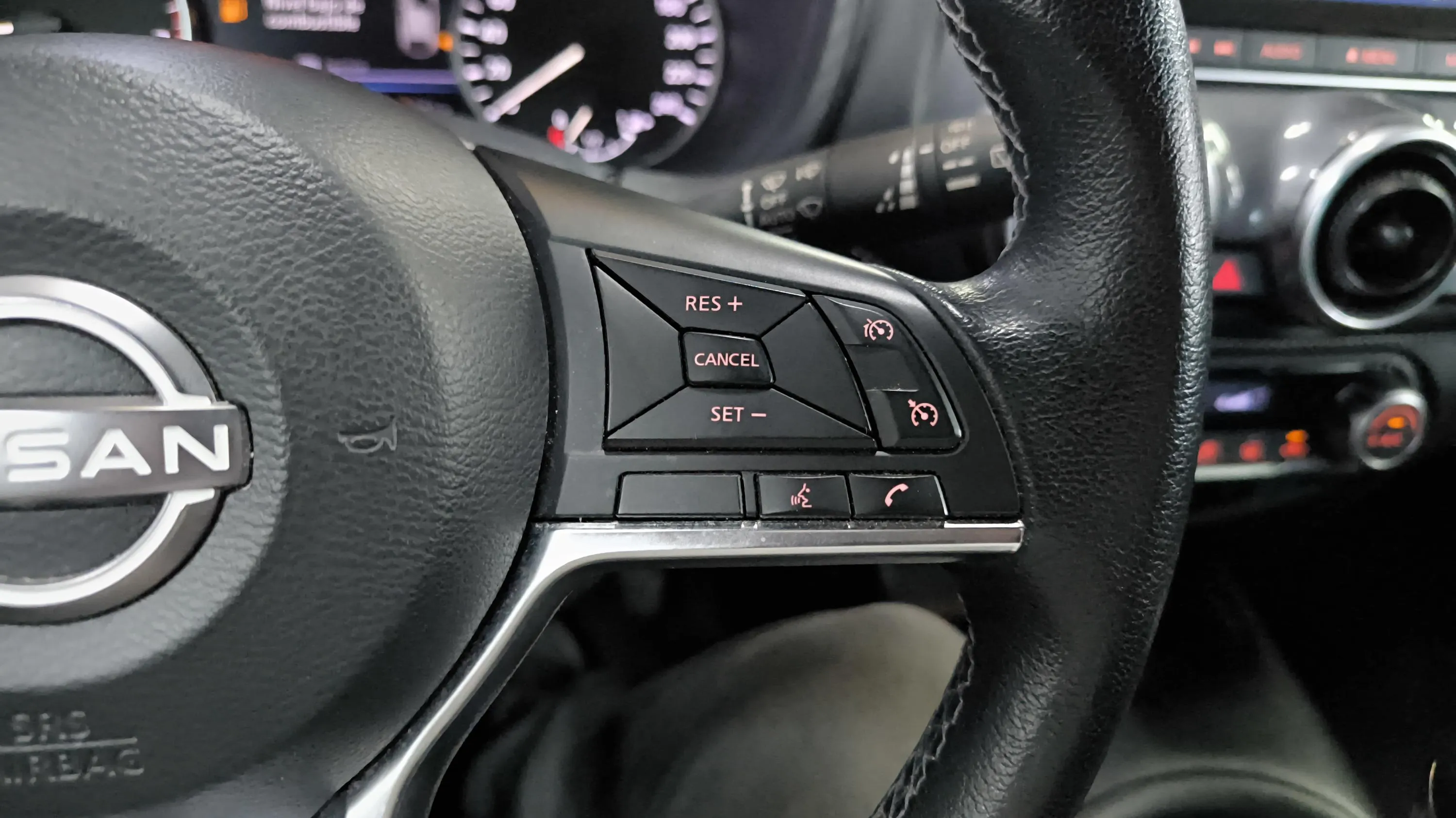 Nissan Juke DIG-T N-Connecta - foto 31