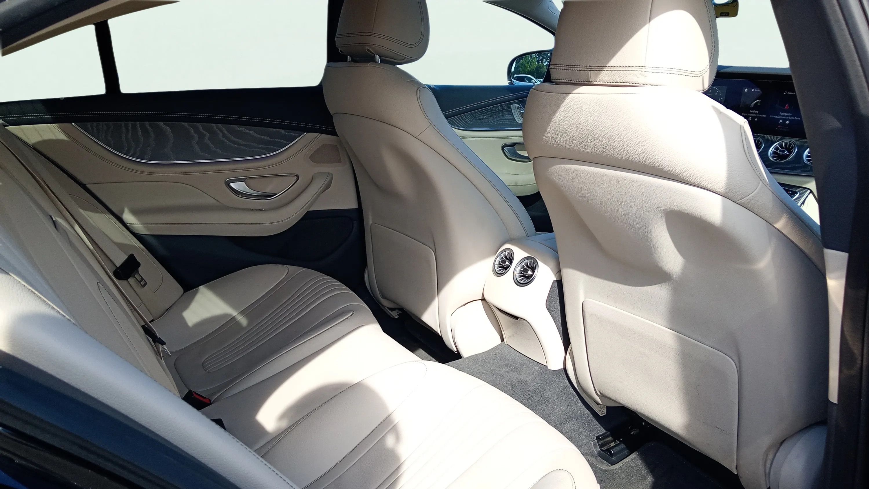 Mercedes-Benz CLS 350 - foto 27