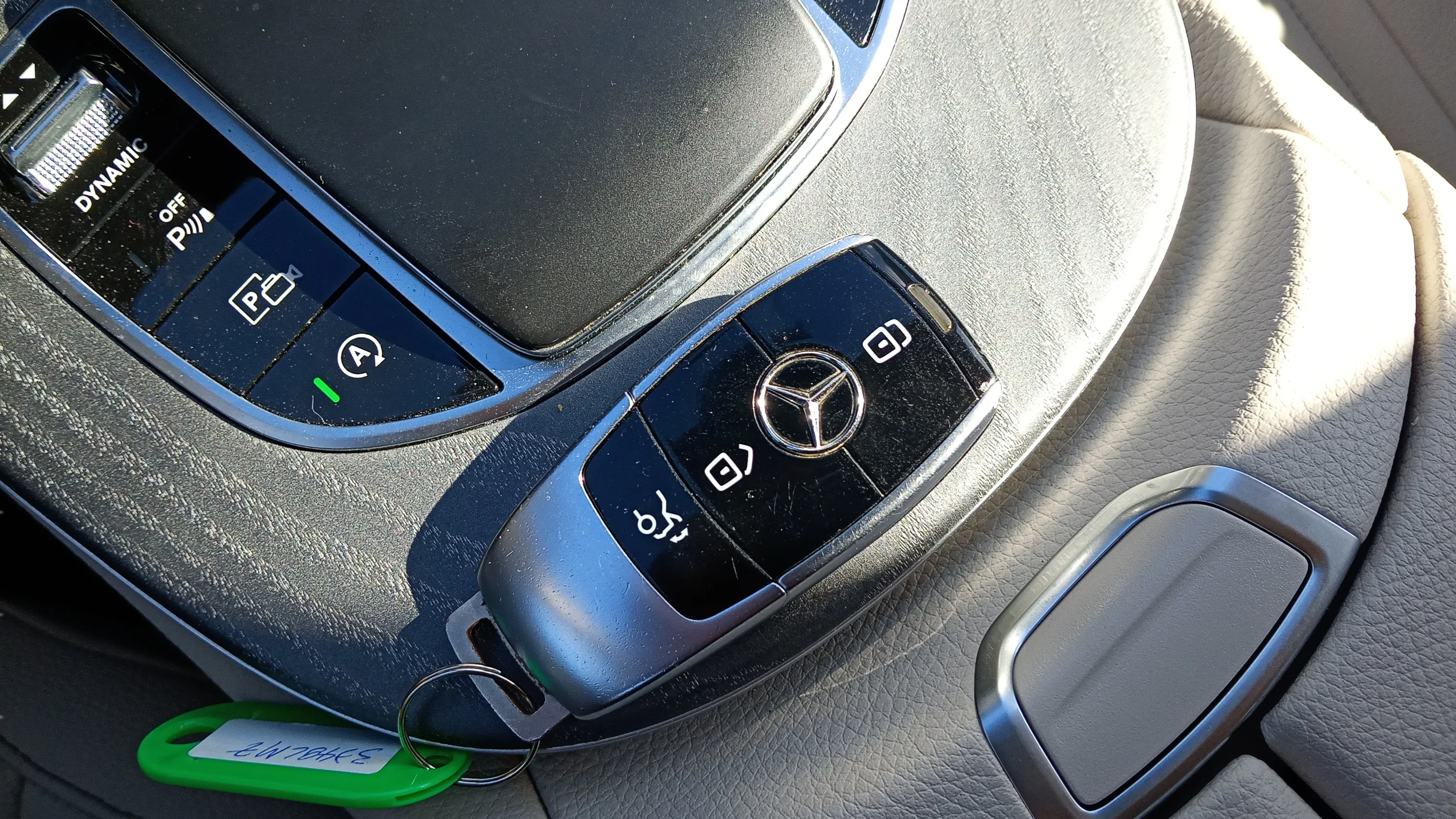 Mercedes-Benz CLS 350 - foto 12