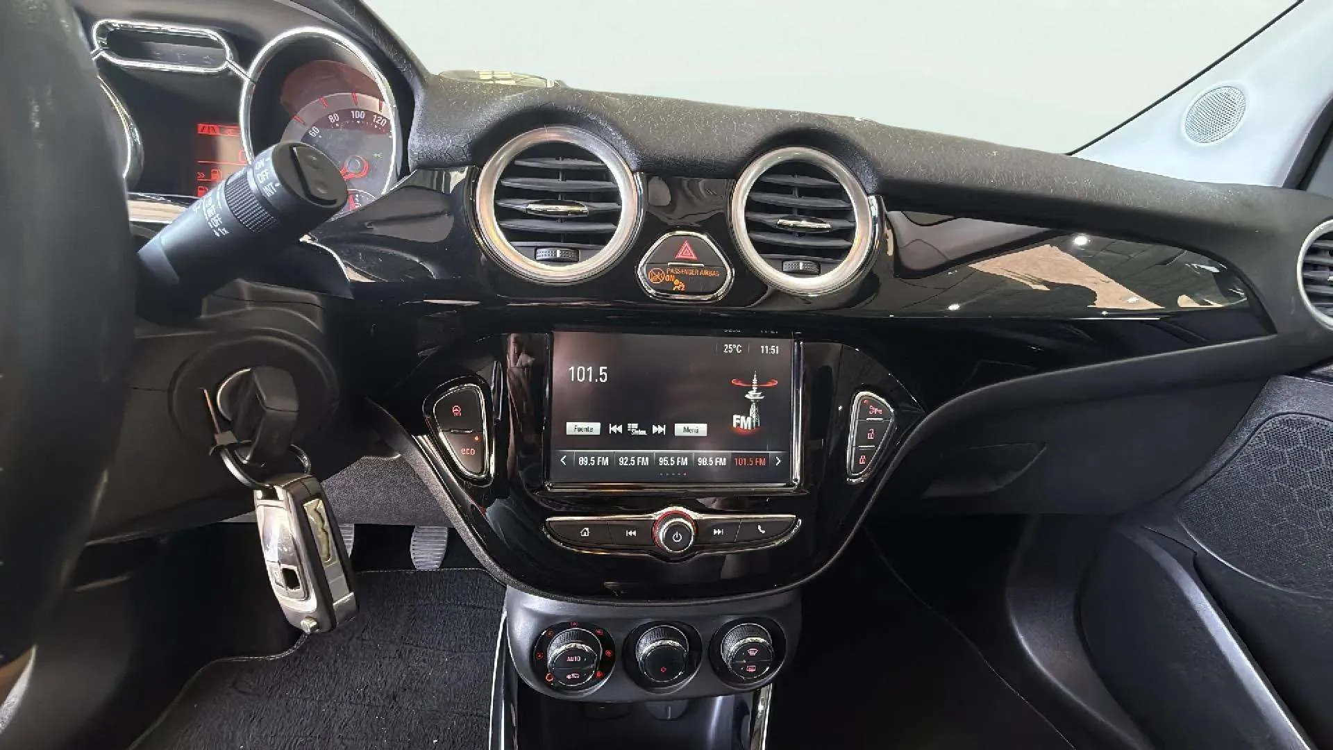Opel Adam 1.4 XER Rocks - foto 11