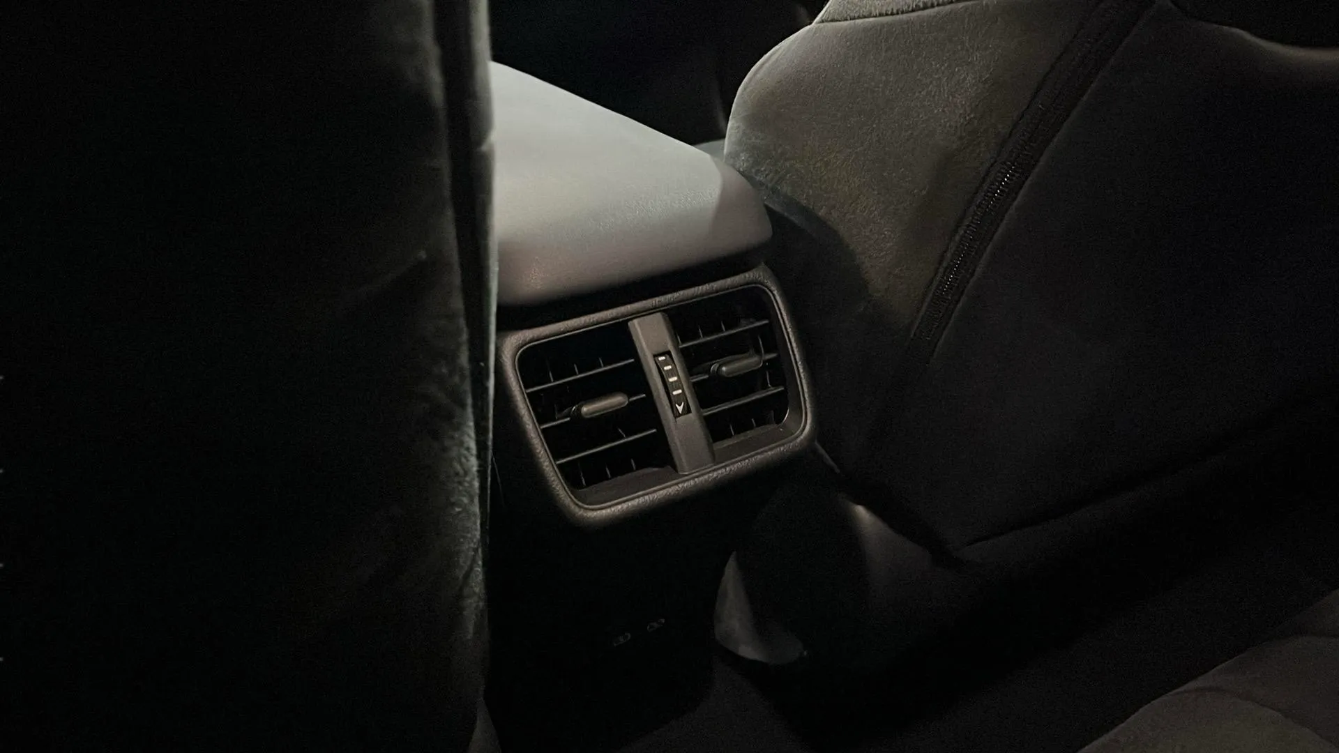 Lexus UX 2.0 250h Business - foto 21