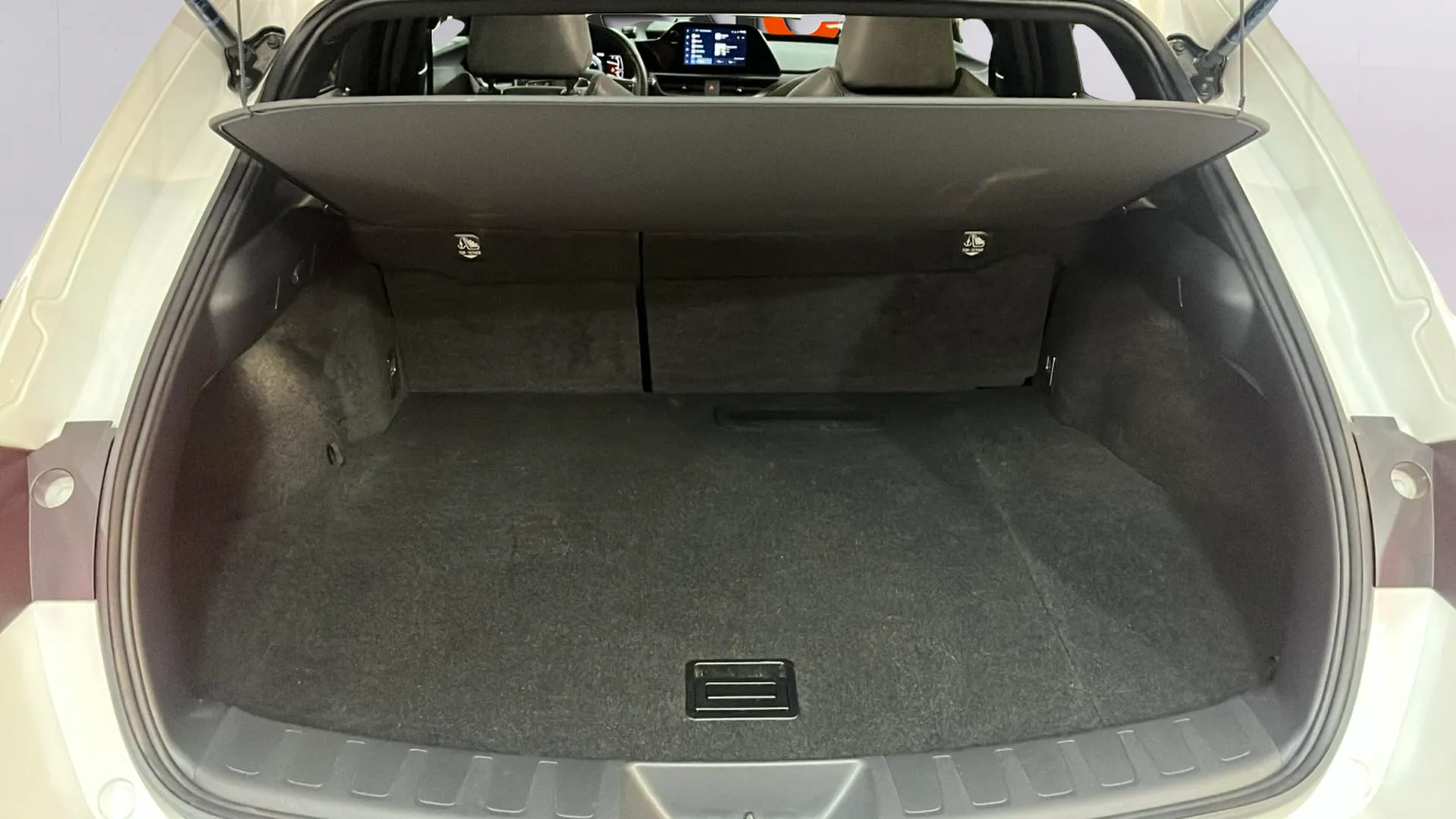 Lexus UX 2.0 250h Business - foto 23