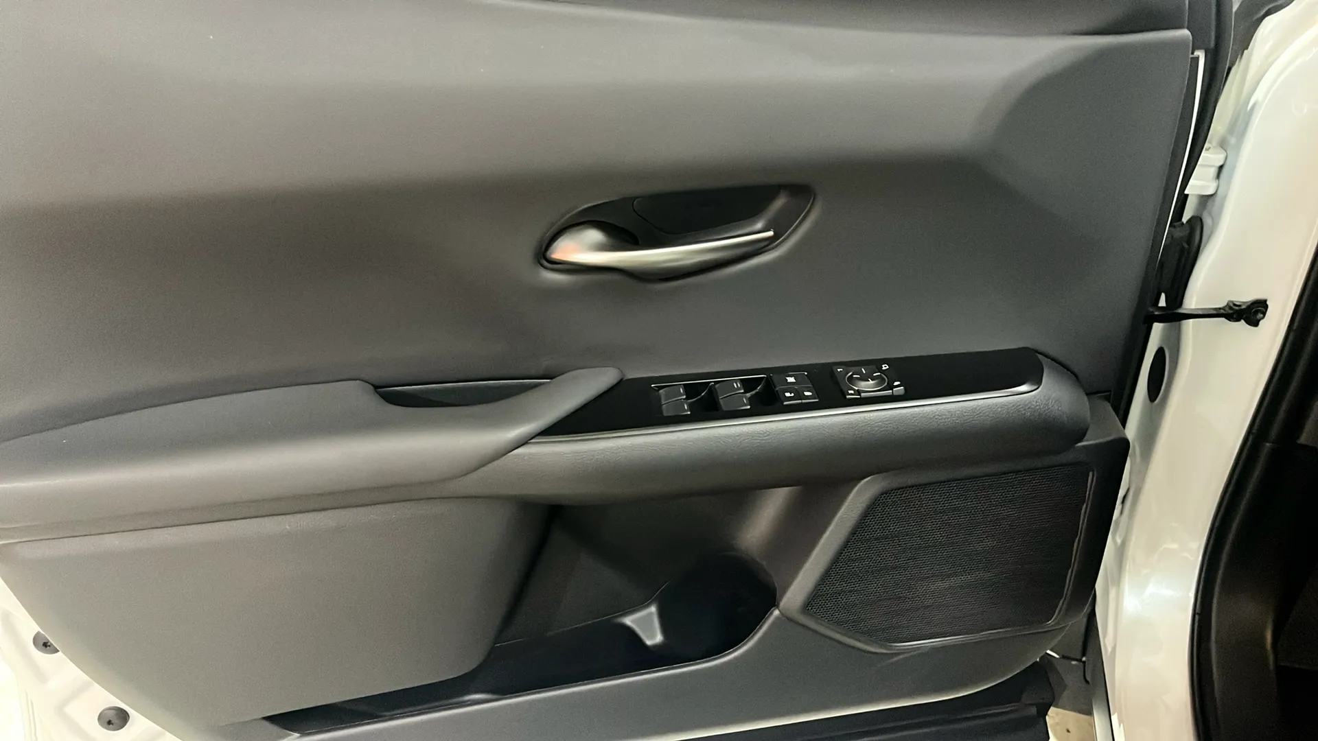 Lexus UX 2.0 250h Business - foto 22