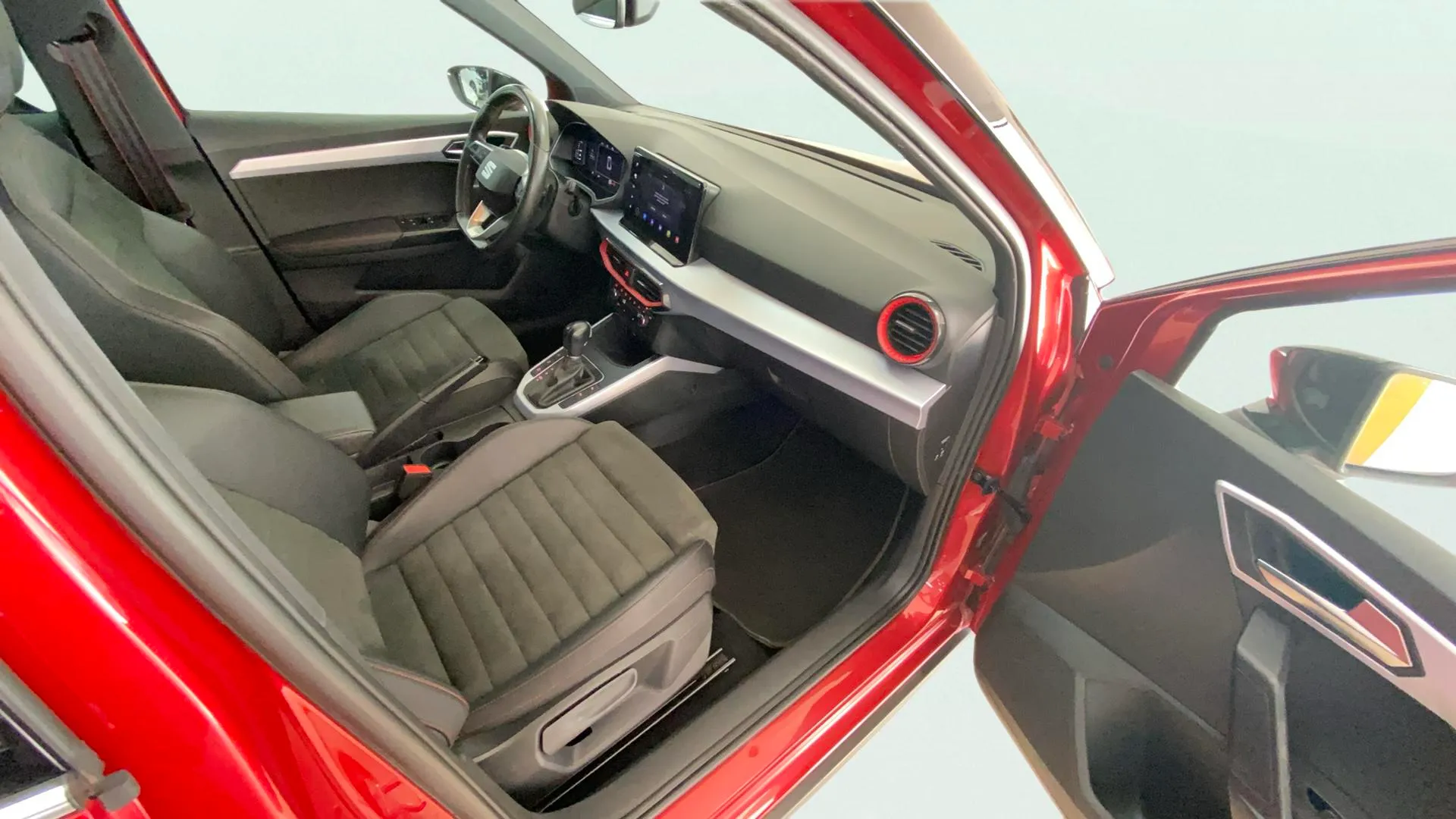 SEAT Arona 1.5 TSI DSG FR XM Edition - foto 9