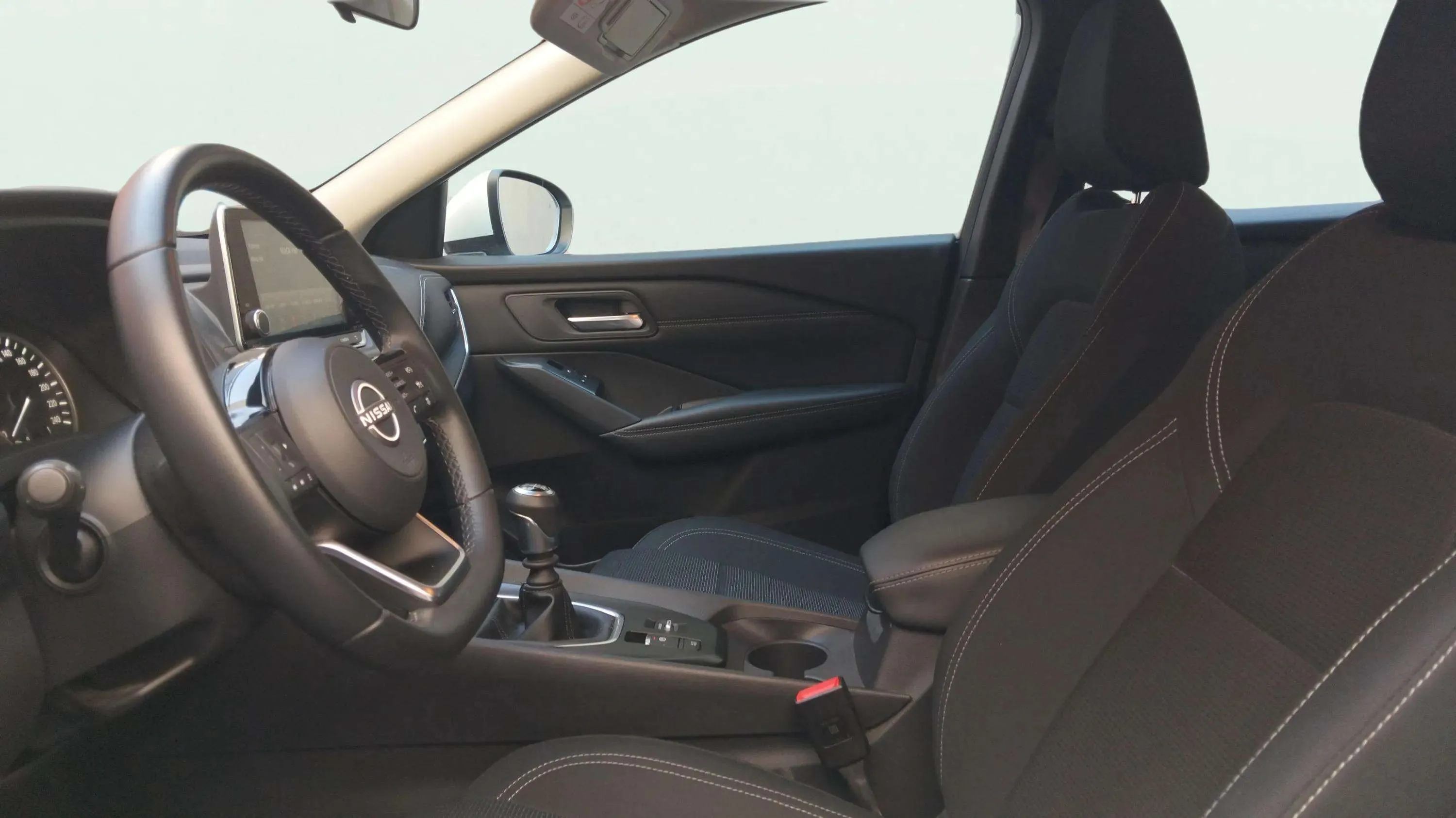 Nissan Qashqai DIG-T mHEV 4x2 Acenta - foto 9