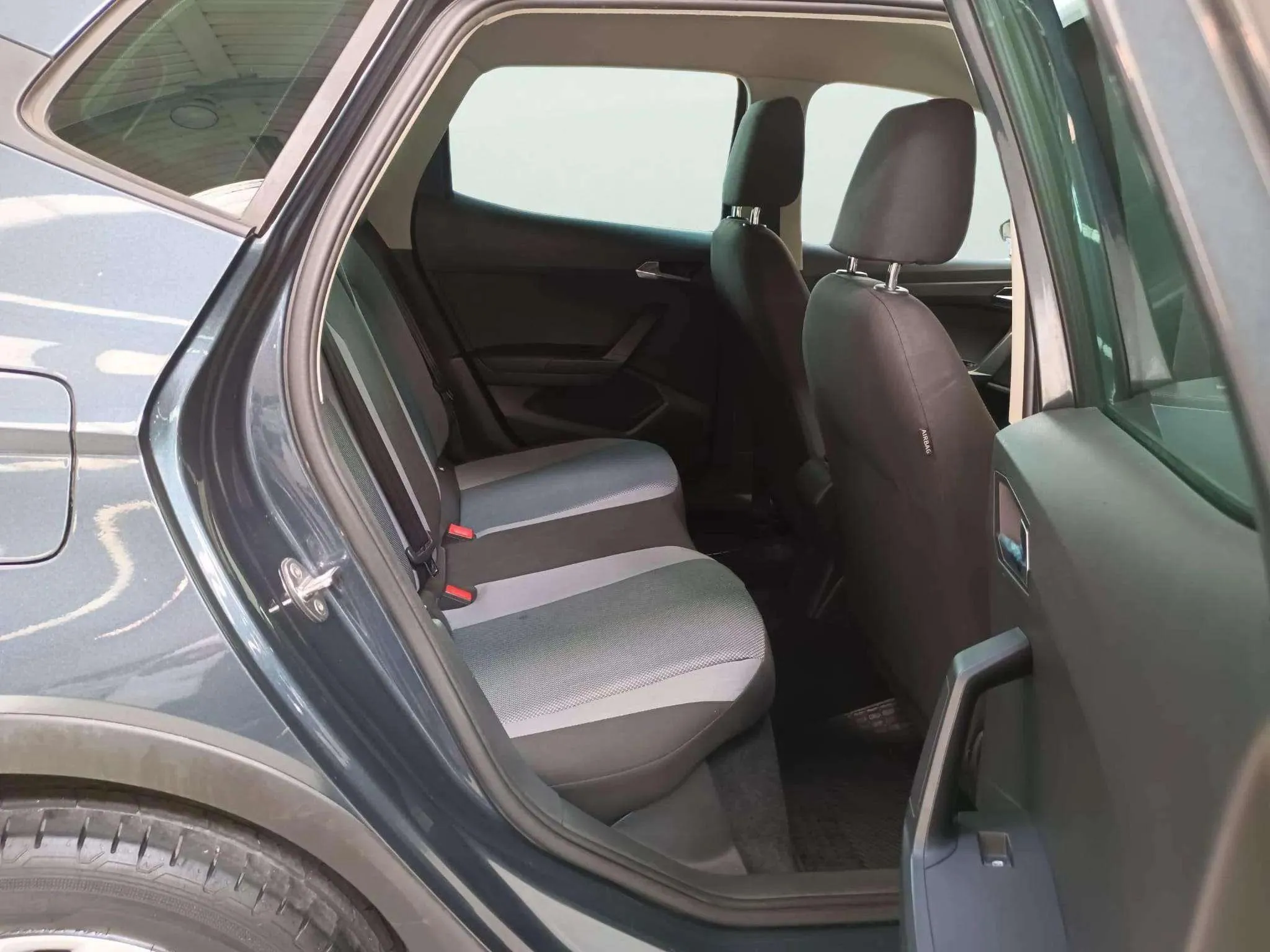 SEAT Arona 1.6 TDI Style Ecomotive - foto 6