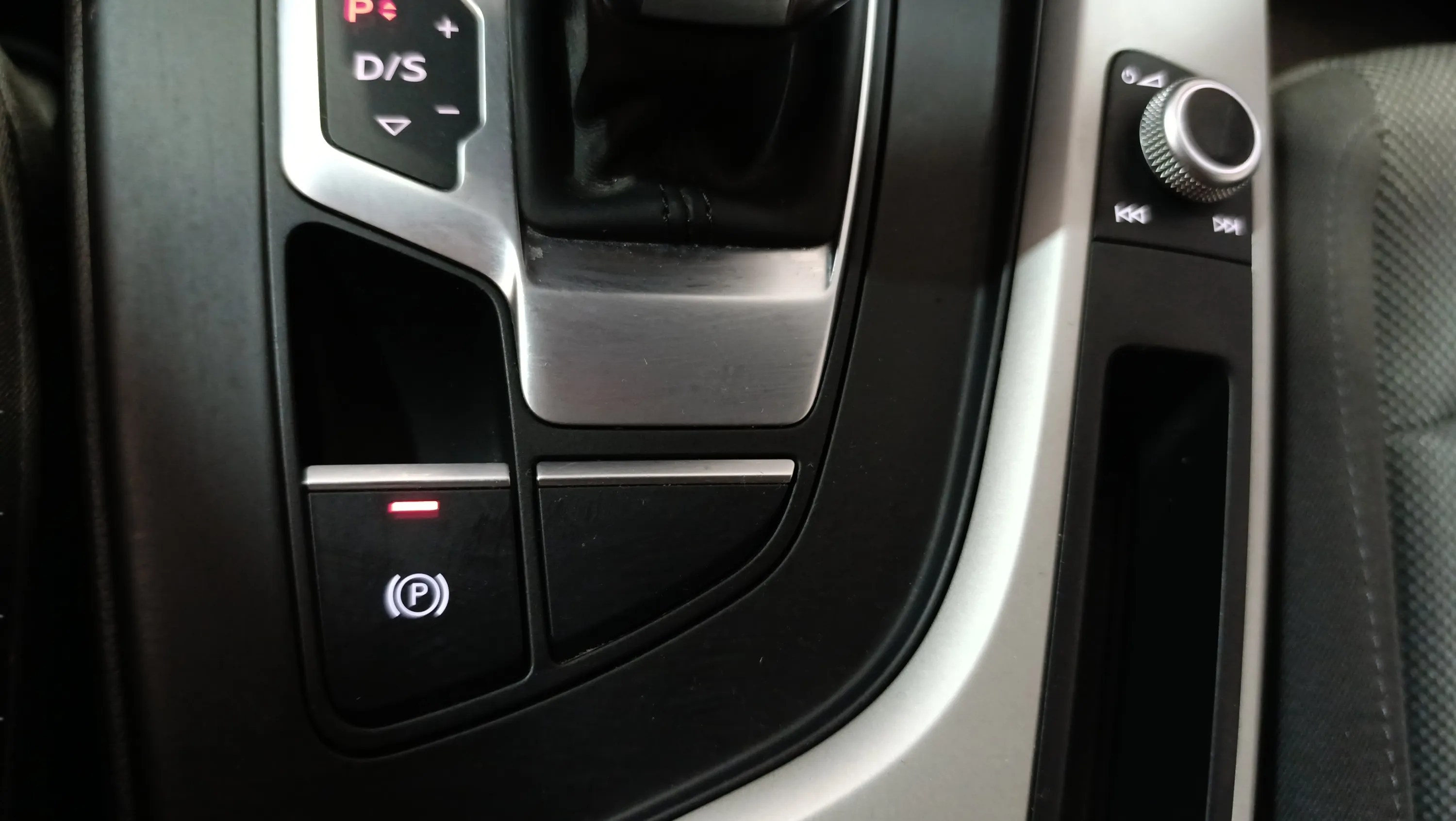 Audi A4 Advanced 30 TDI S tronic - foto 31