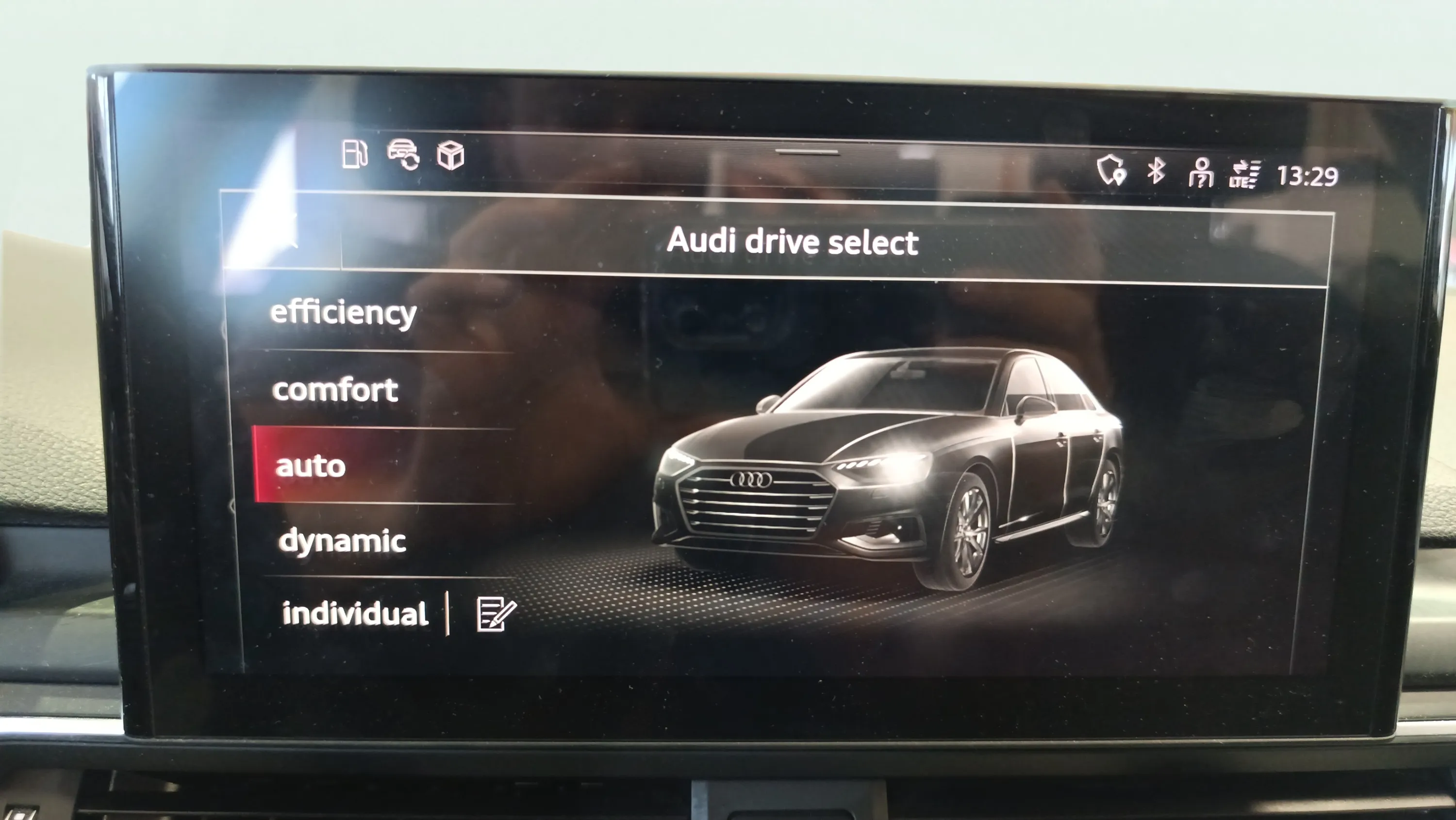 Audi A4 Advanced 30 TDI S tronic - foto 24