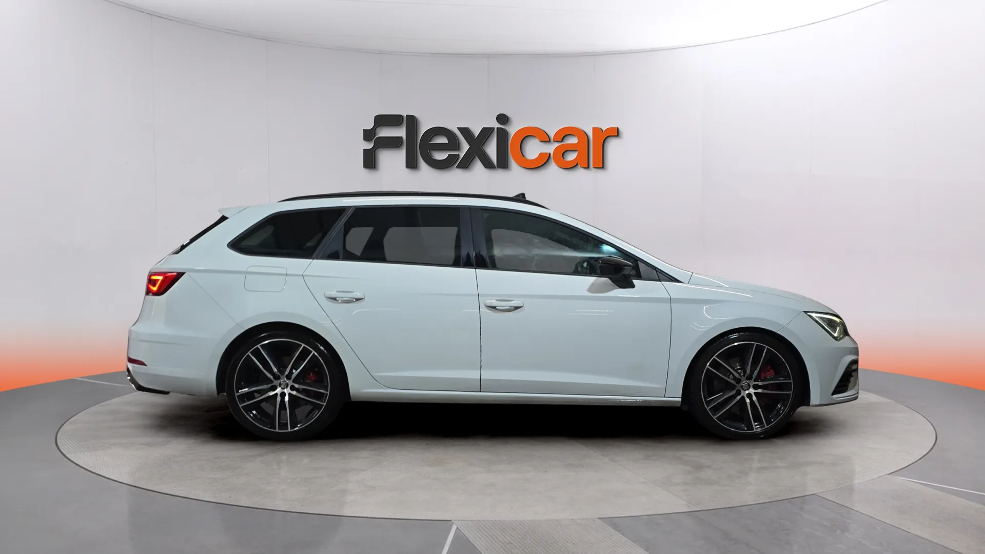 SEAT León ST 2.0 TSI DSG-6 Cupra - foto 5