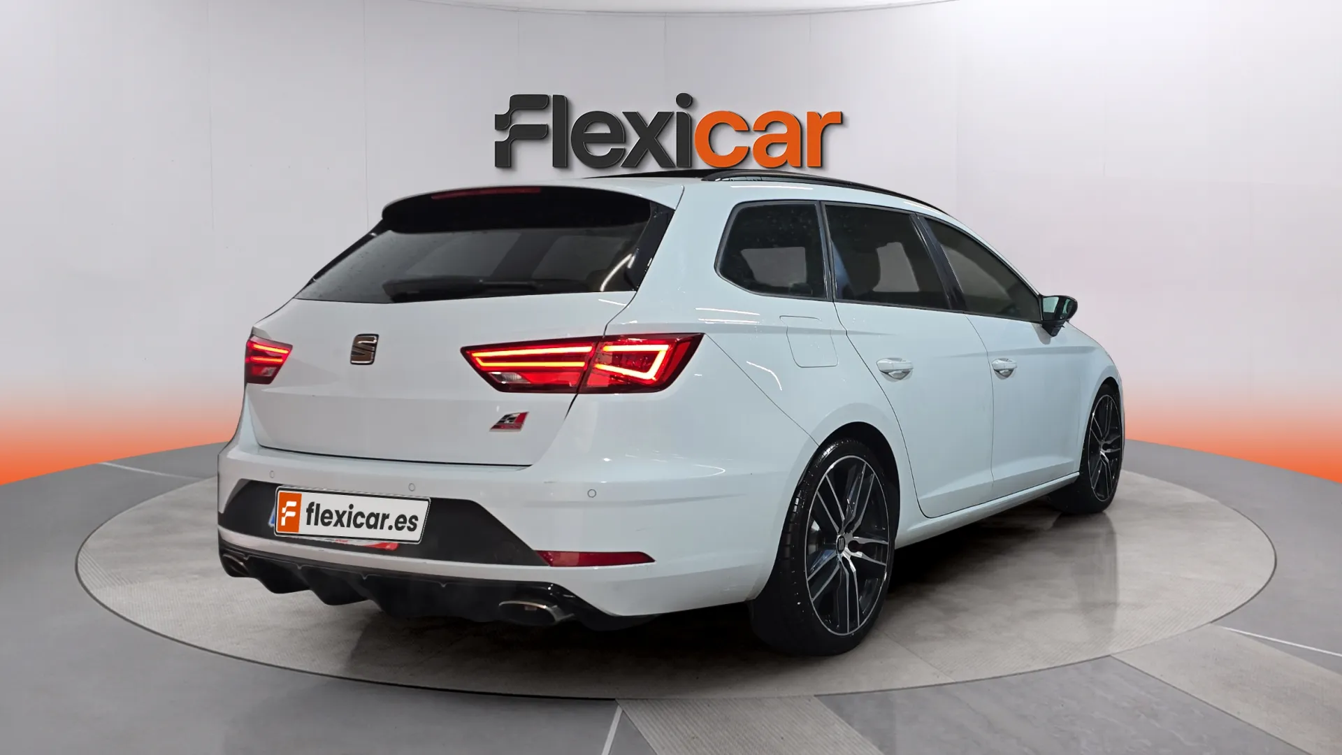 SEAT León ST 2.0 TSI DSG-6 Cupra - foto 4