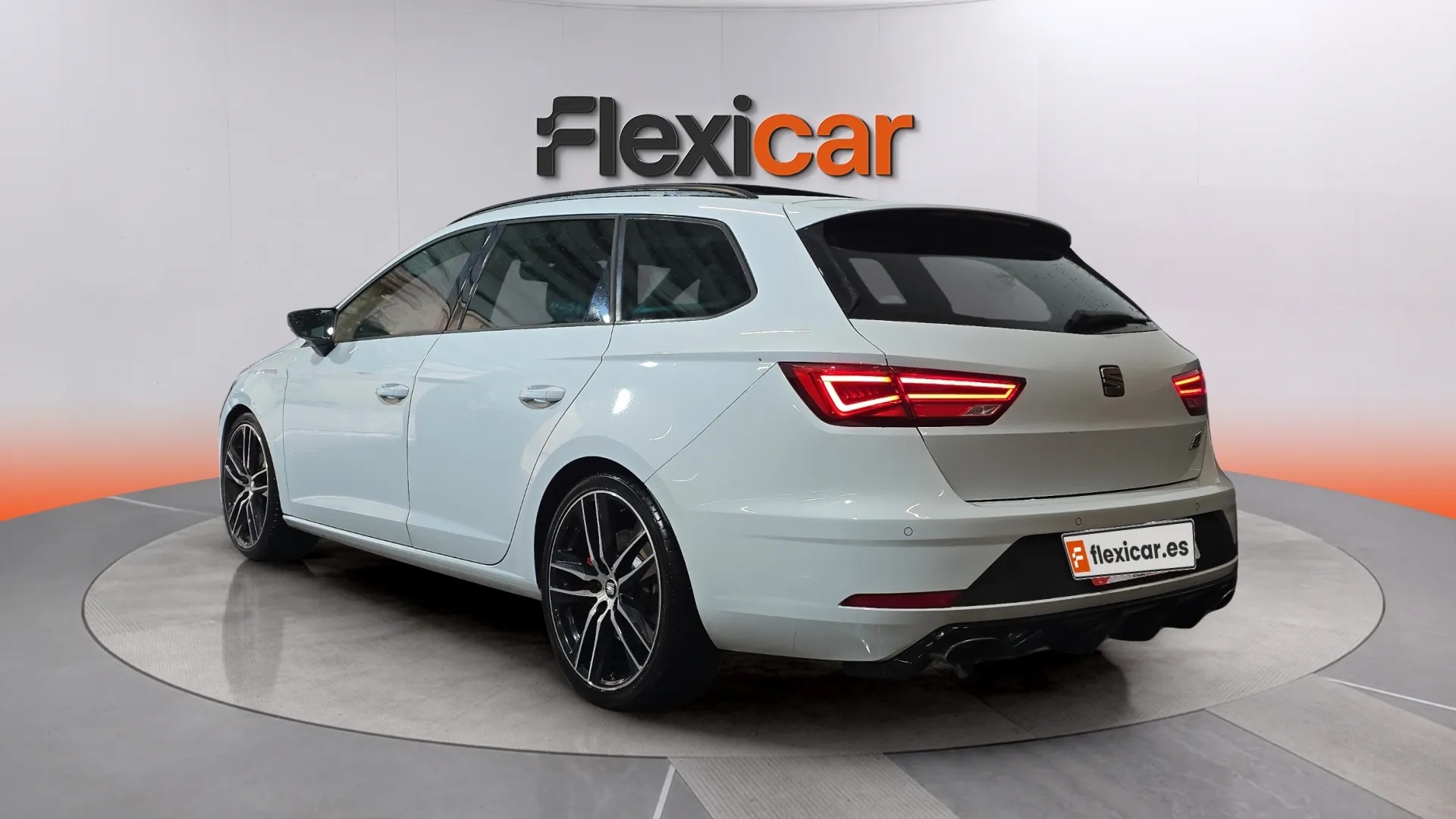 SEAT León ST 2.0 TSI DSG-6 Cupra - foto 3