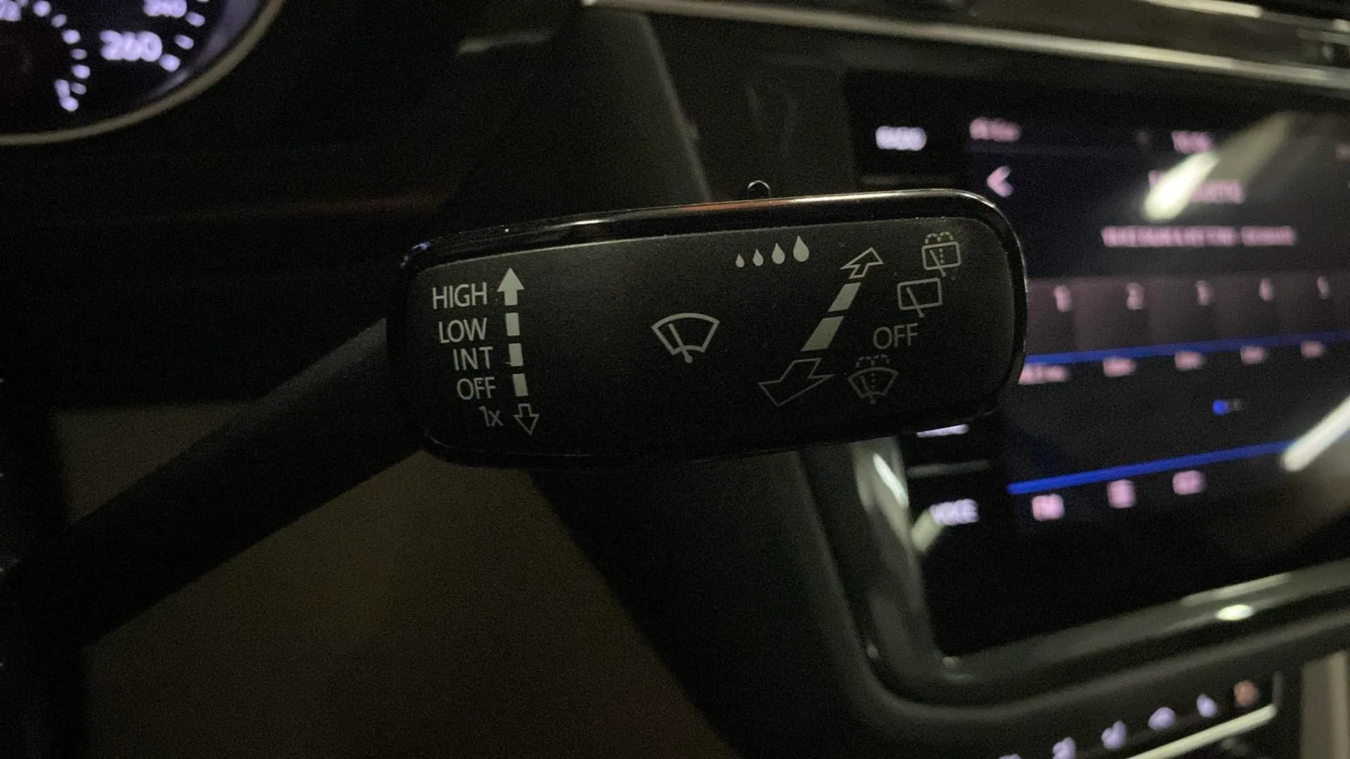 Volkswagen Tiguan Sport 1.5 TSI DSG - foto 18