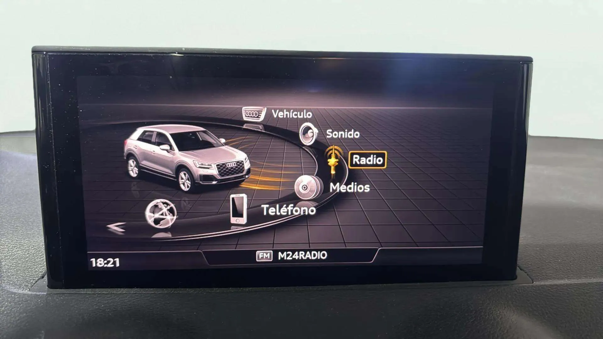 Audi Q2 Adrenalin 30 TDI S tronic - foto 13
