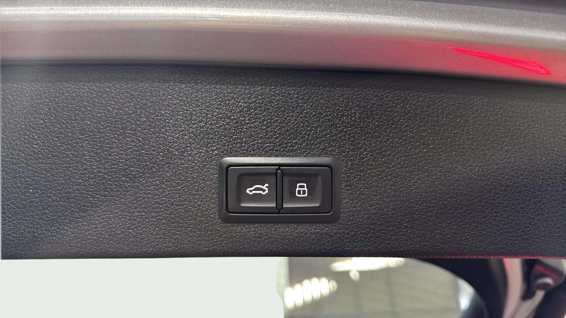 Audi Q2 Adrenalin 30 TDI S tronic - foto 28