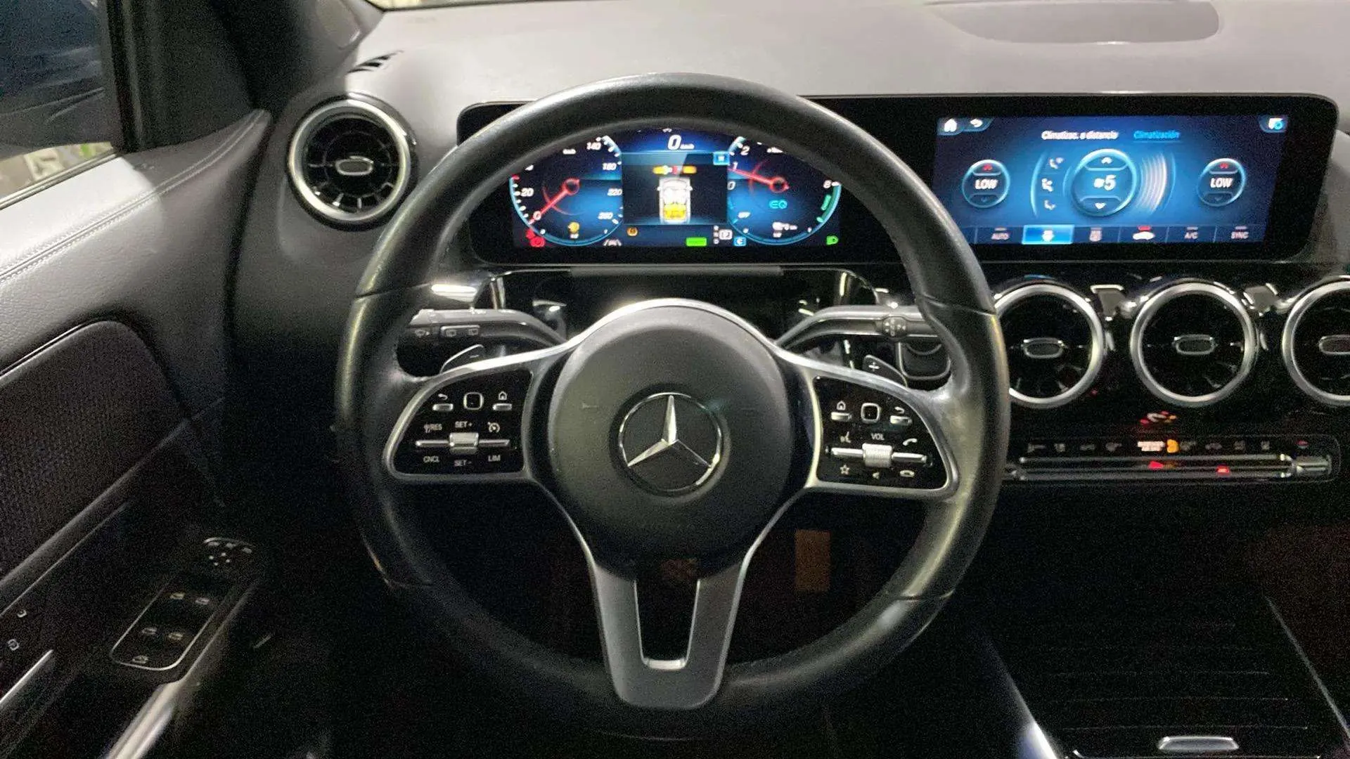 Mercedes-Benz GLA 250 e - foto 15