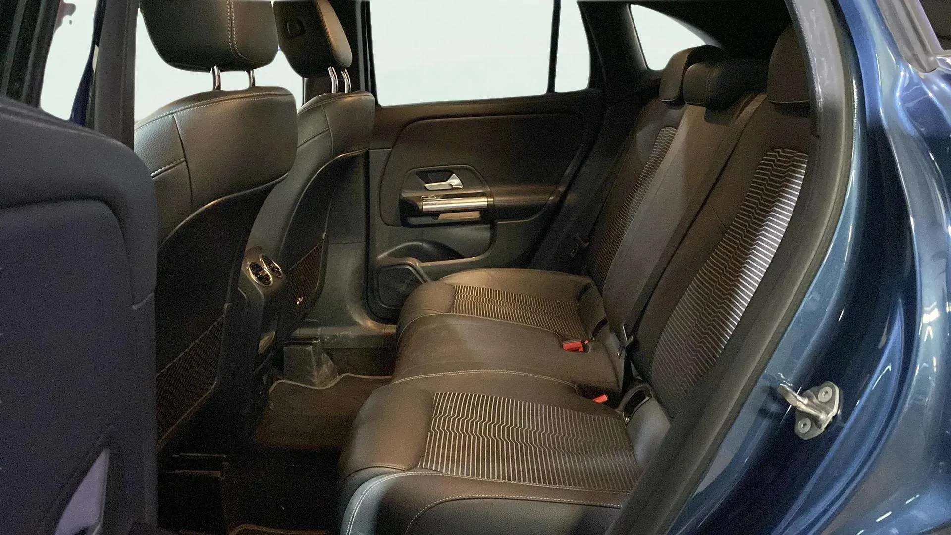 Mercedes-Benz GLA 250 e - foto 8
