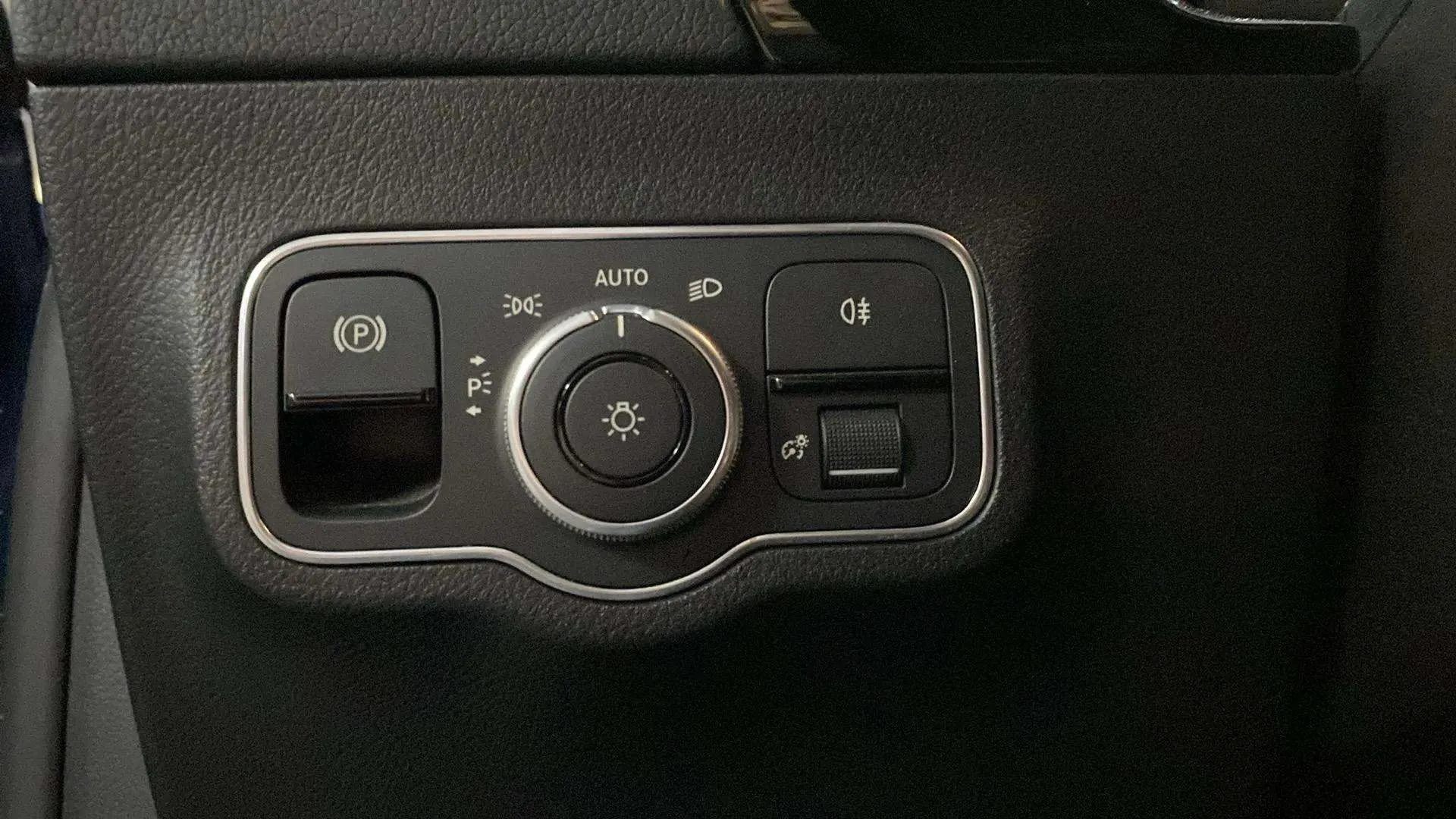 Mercedes-Benz GLA 250 e - foto 16