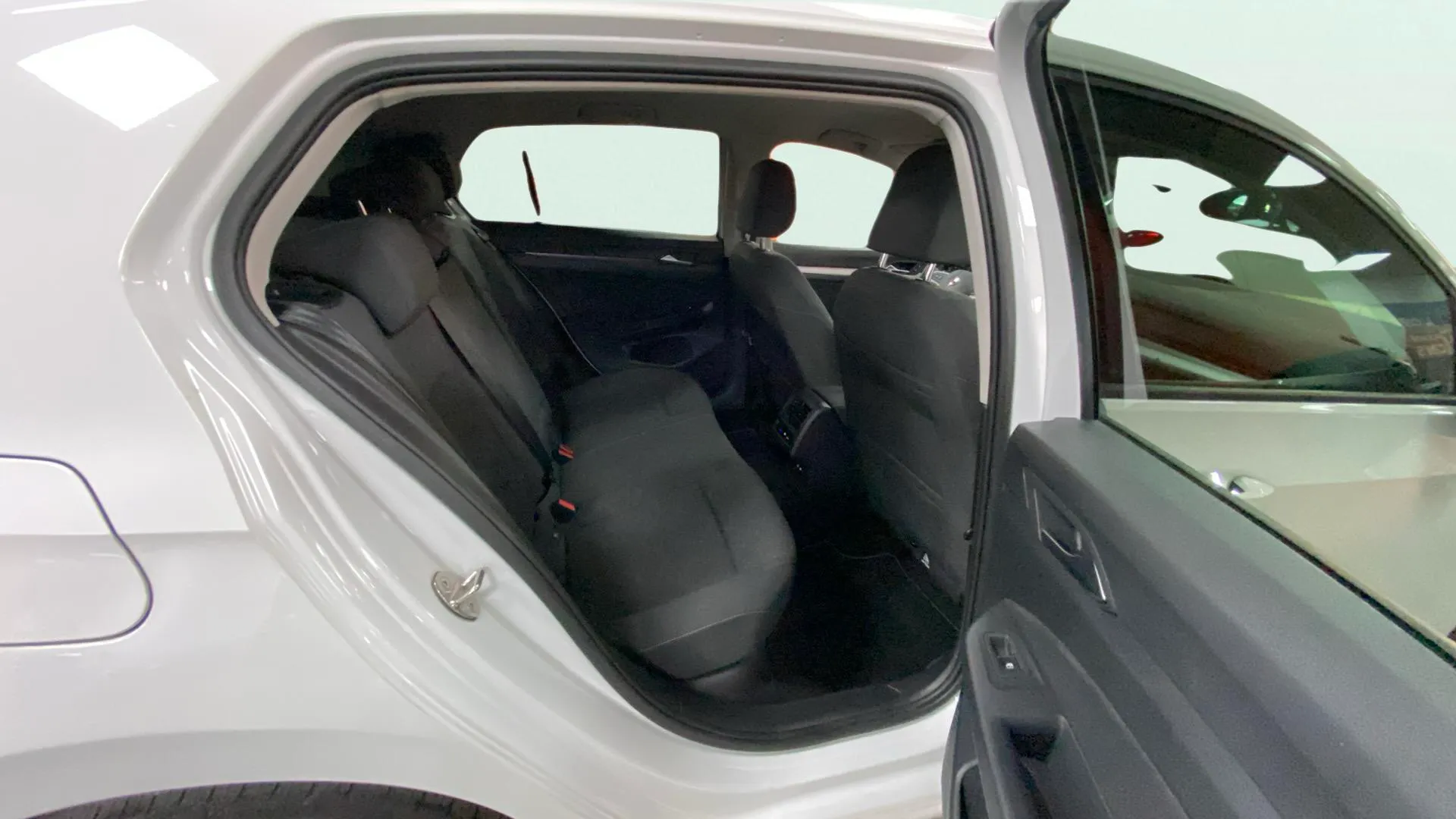 Volkswagen Golf 2.0 TDI DSG - foto 19