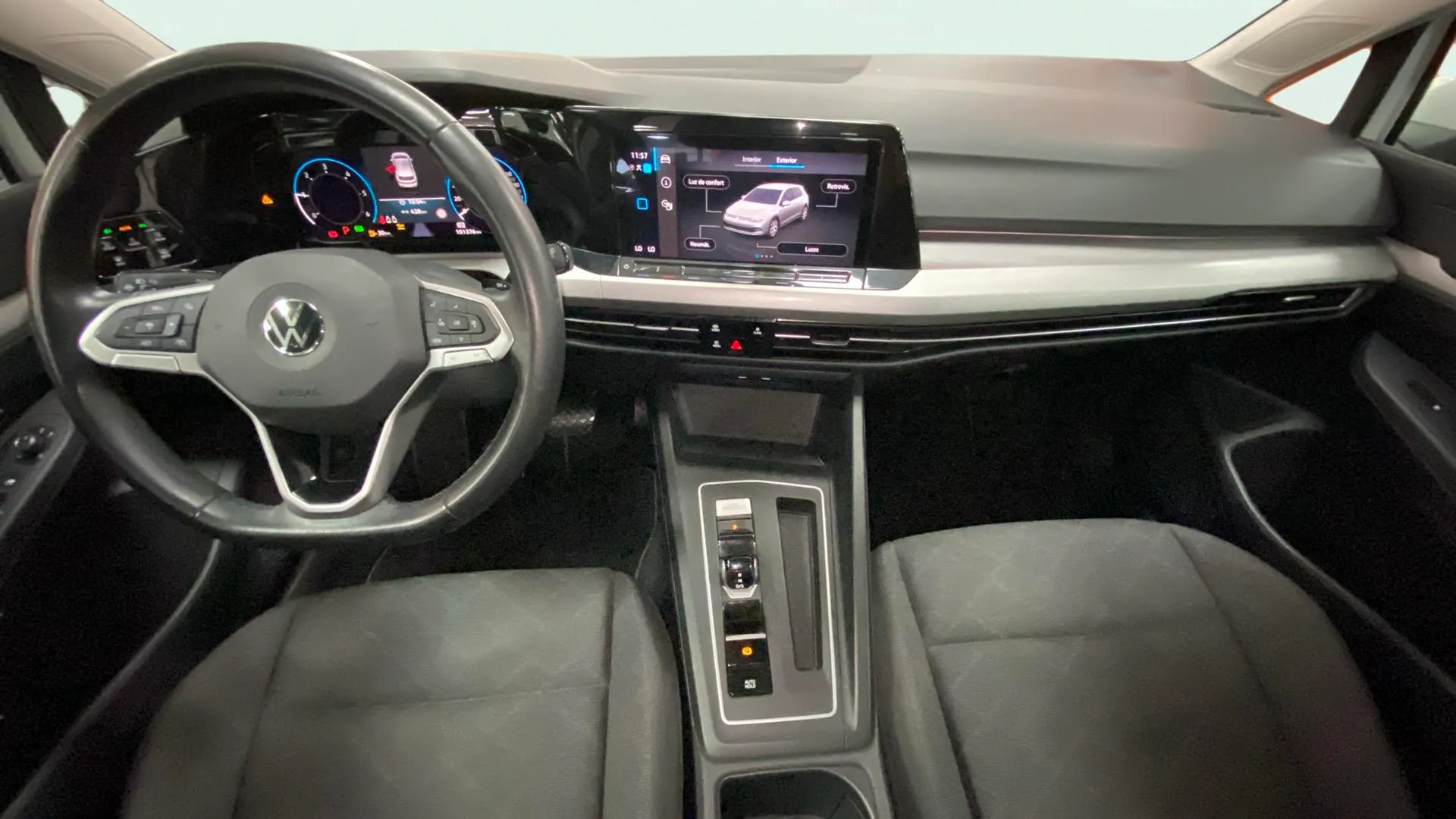 Volkswagen Golf 2.0 TDI DSG - foto 7