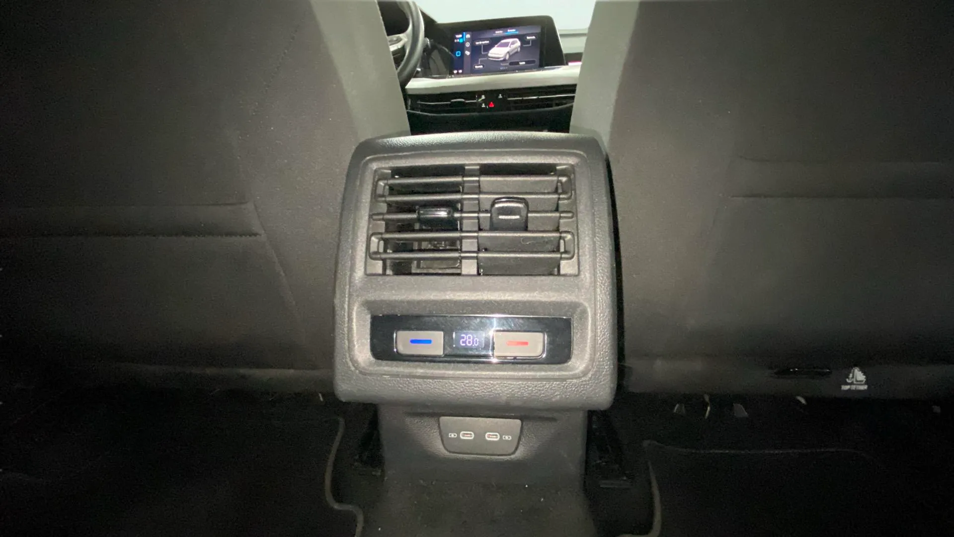 Volkswagen Golf 2.0 TDI DSG - foto 18