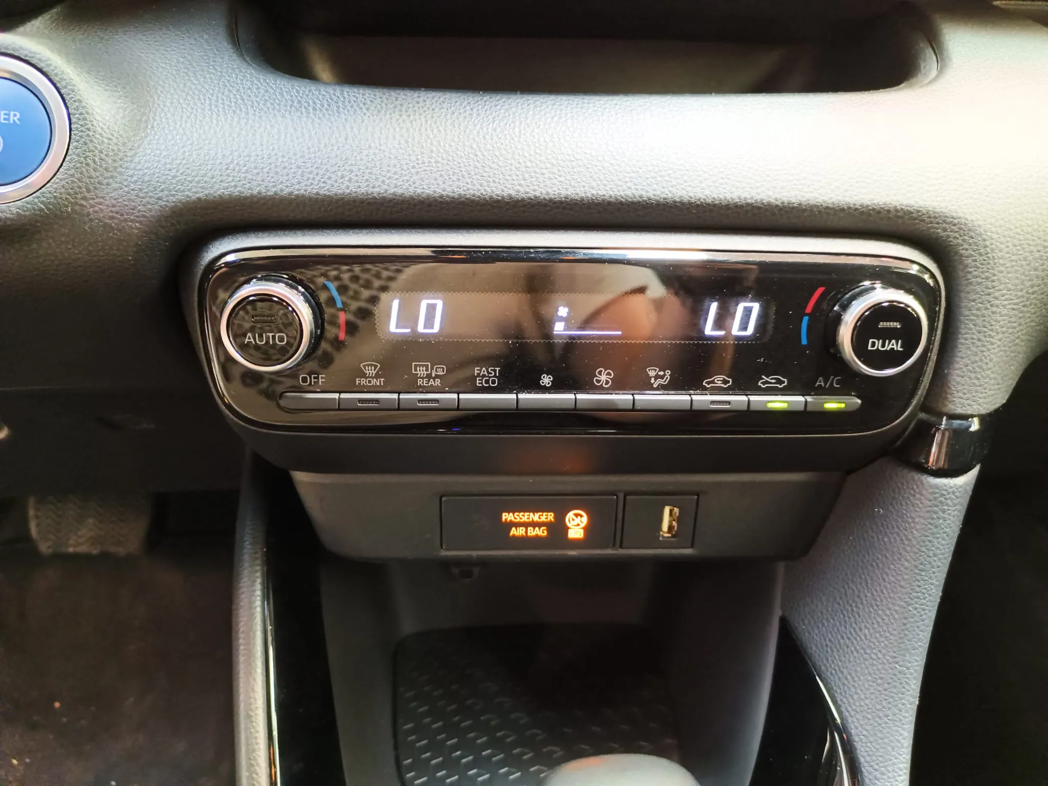 Toyota Yaris 1.5 120H Active Tech - foto 16