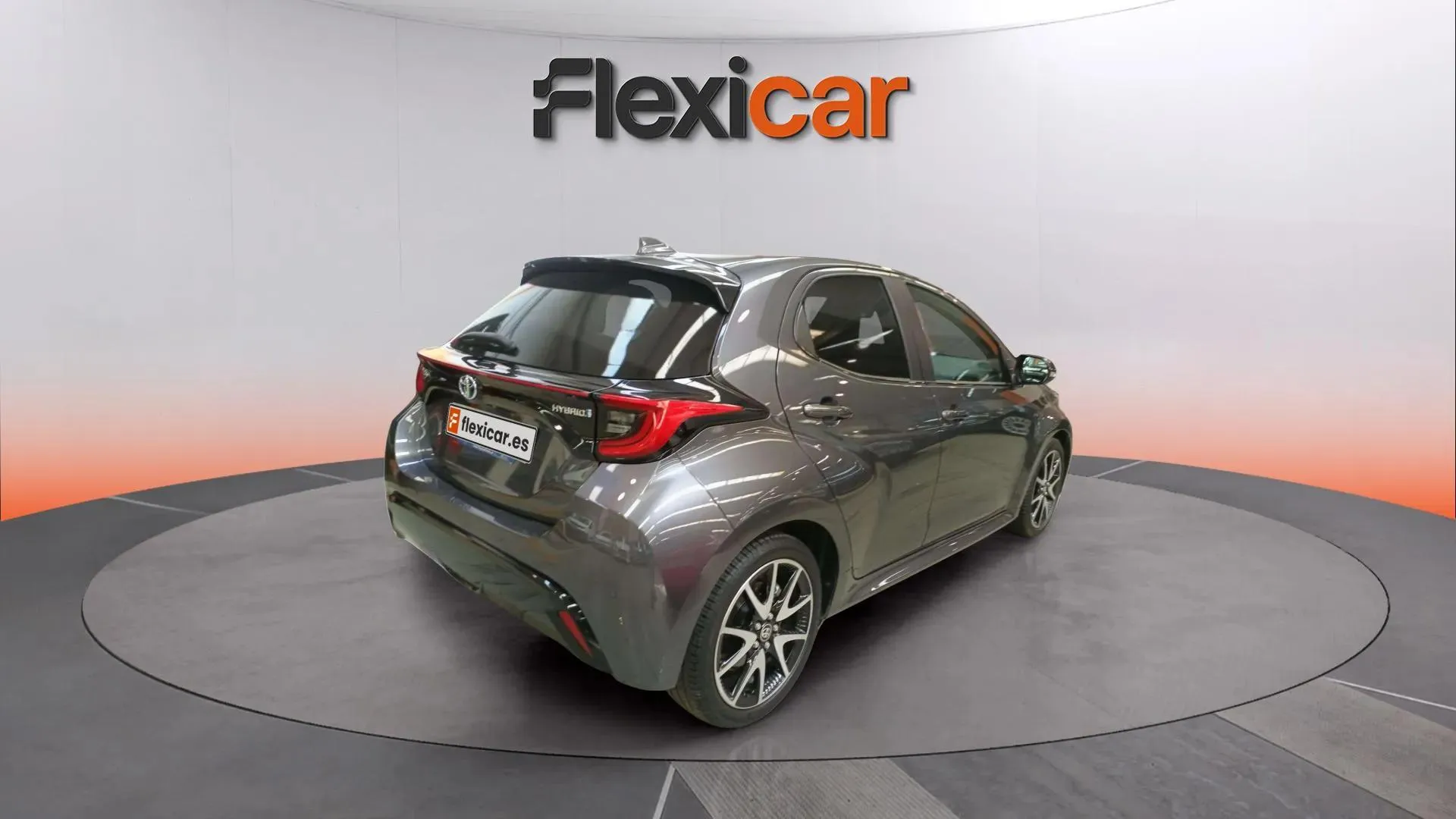Toyota Yaris 1.5 120H Active Tech - foto 6