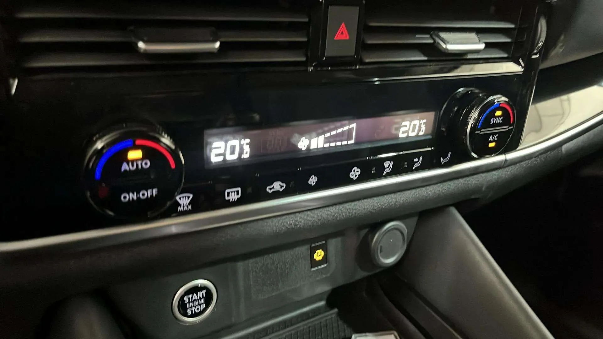 Nissan Qashqai DIG-T mHEV 4x2 Acenta - foto 25