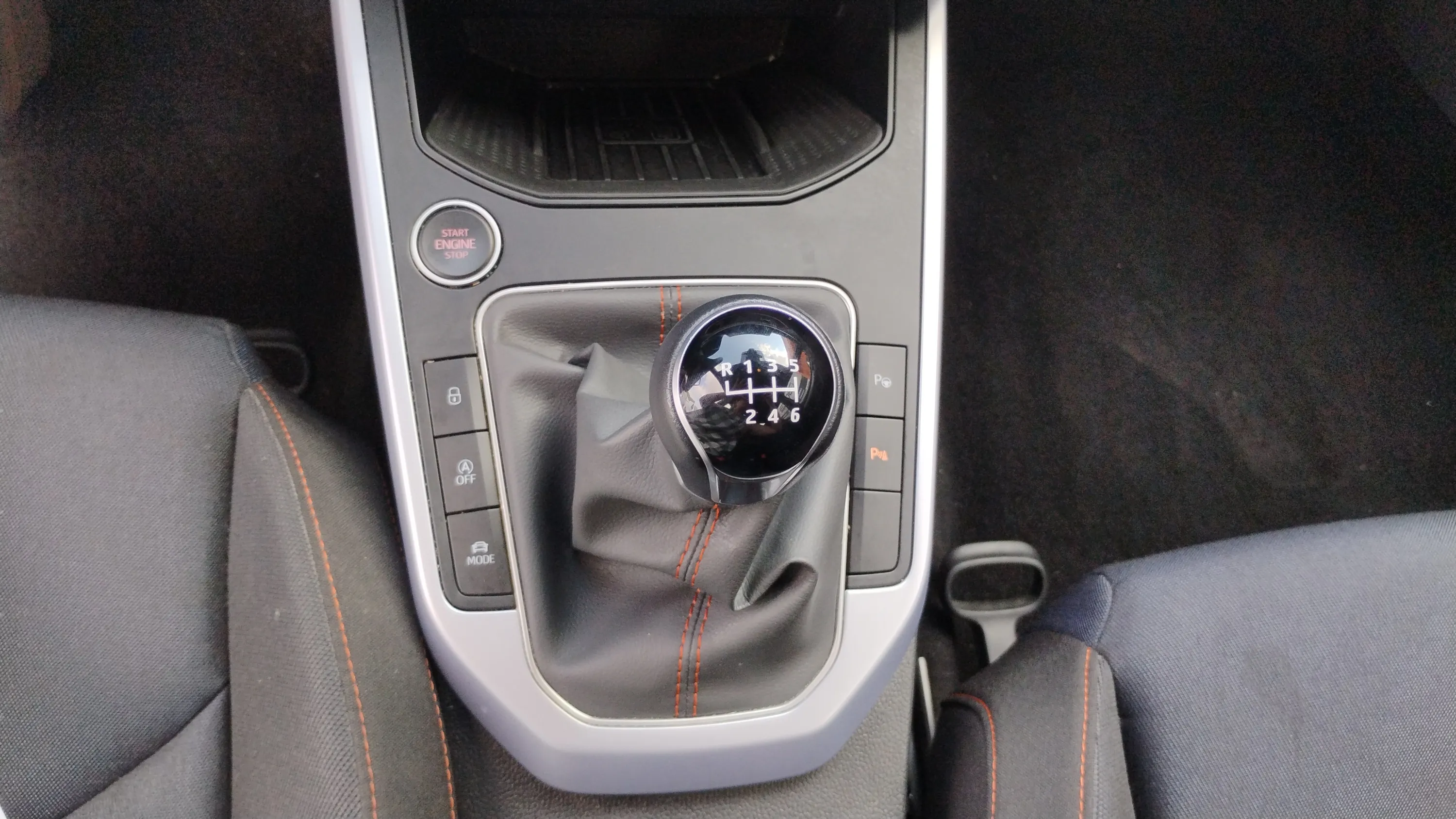 SEAT Arona 1.0 TSI FR XM Edition - foto 16