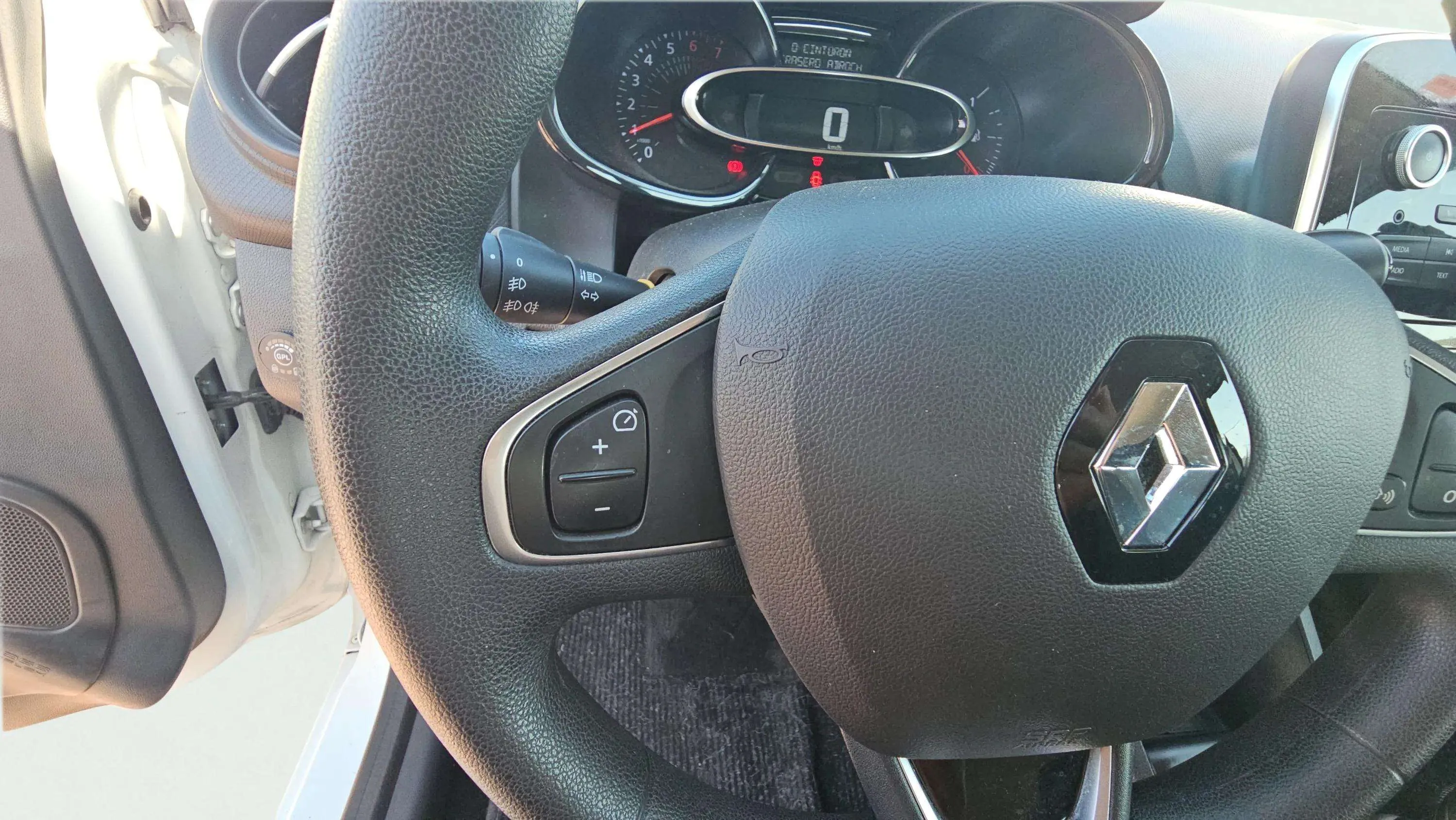 Renault Clio Business TCe GLP -18 - foto 20