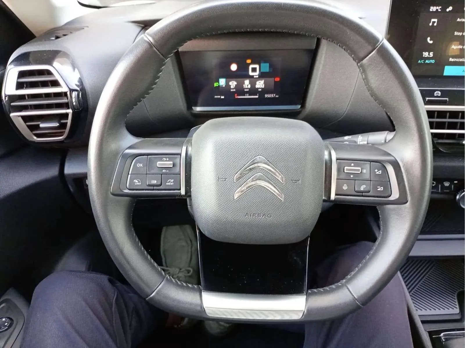 Citroën C4 PureTech 130 Plus - foto 11